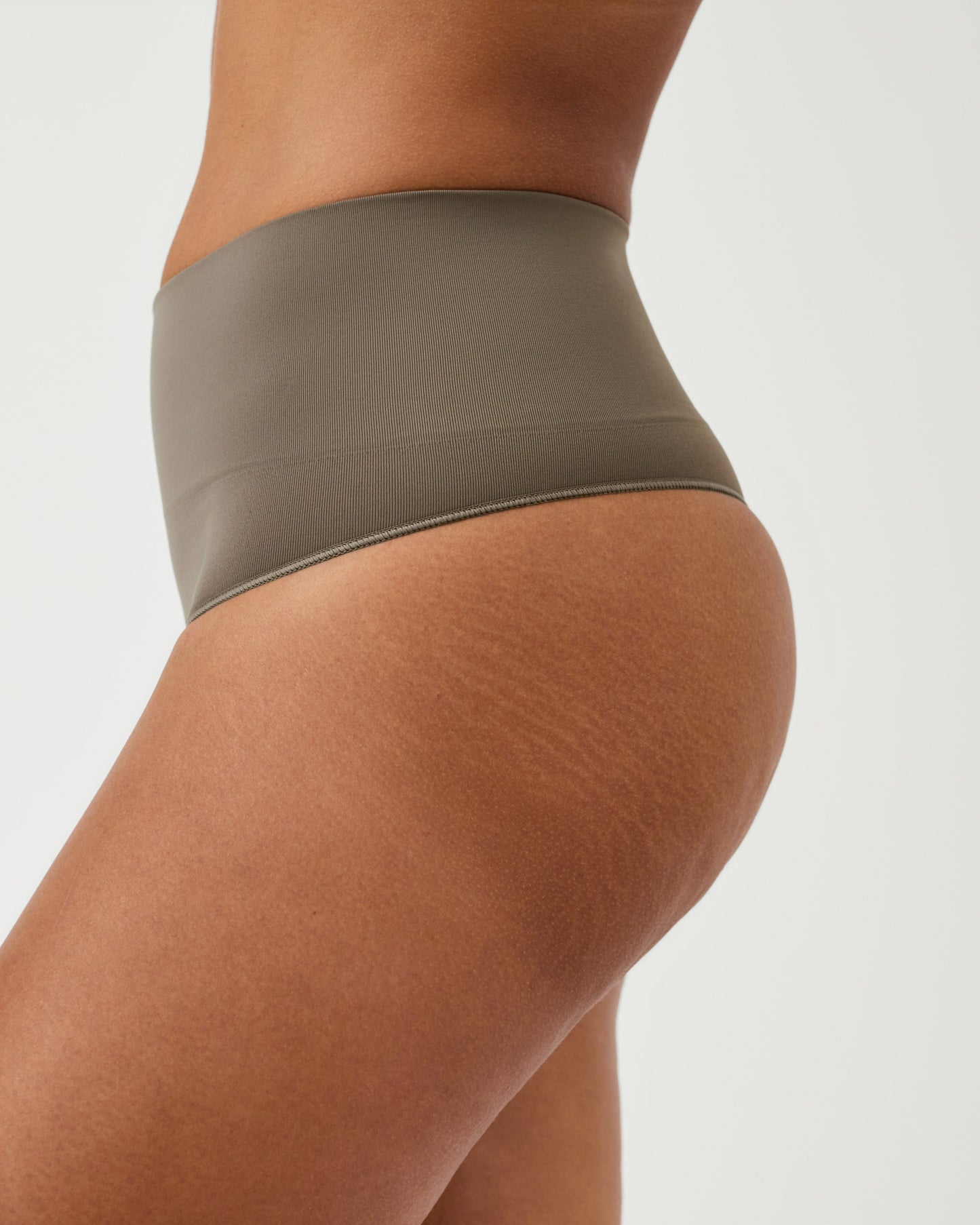 LUKUSAFIshape™ ExtraOrdinary Thong