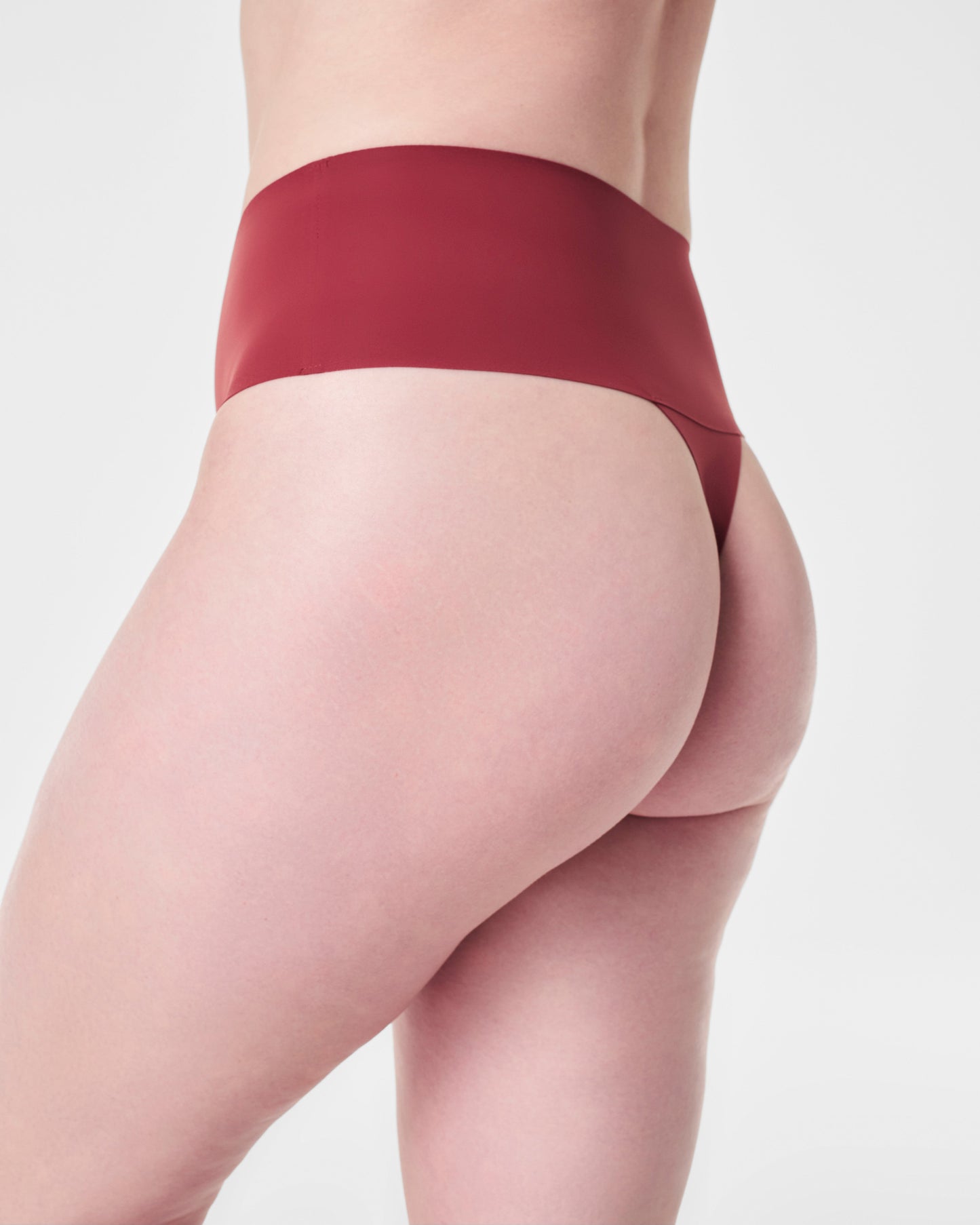 LUKUSAFIsupersmooth™ Undie-tectable® Thong