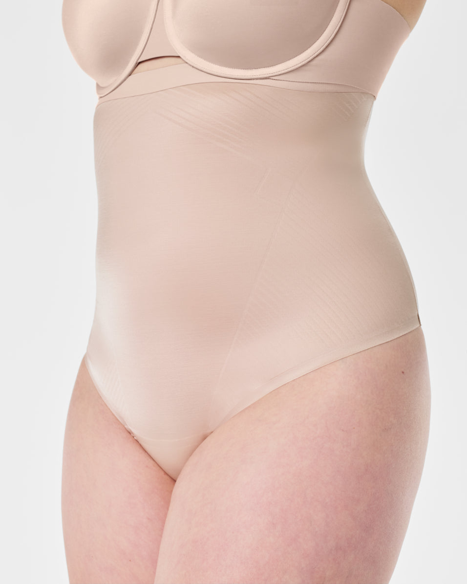 LUKUSAFIshape™ Invisible High-Waisted Thong