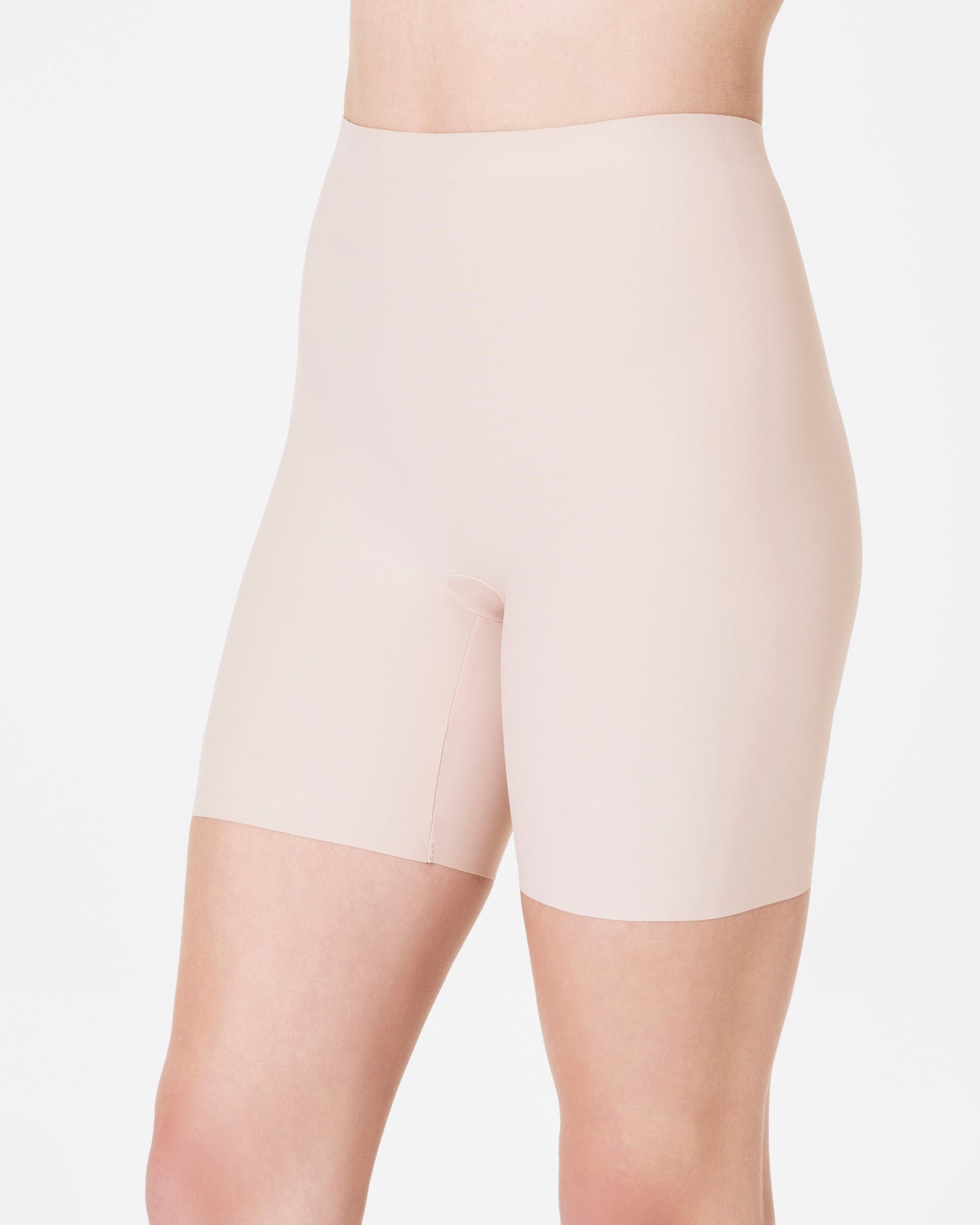 LUKUSAFIsupersmooth™ Essential Mid-Thigh Short