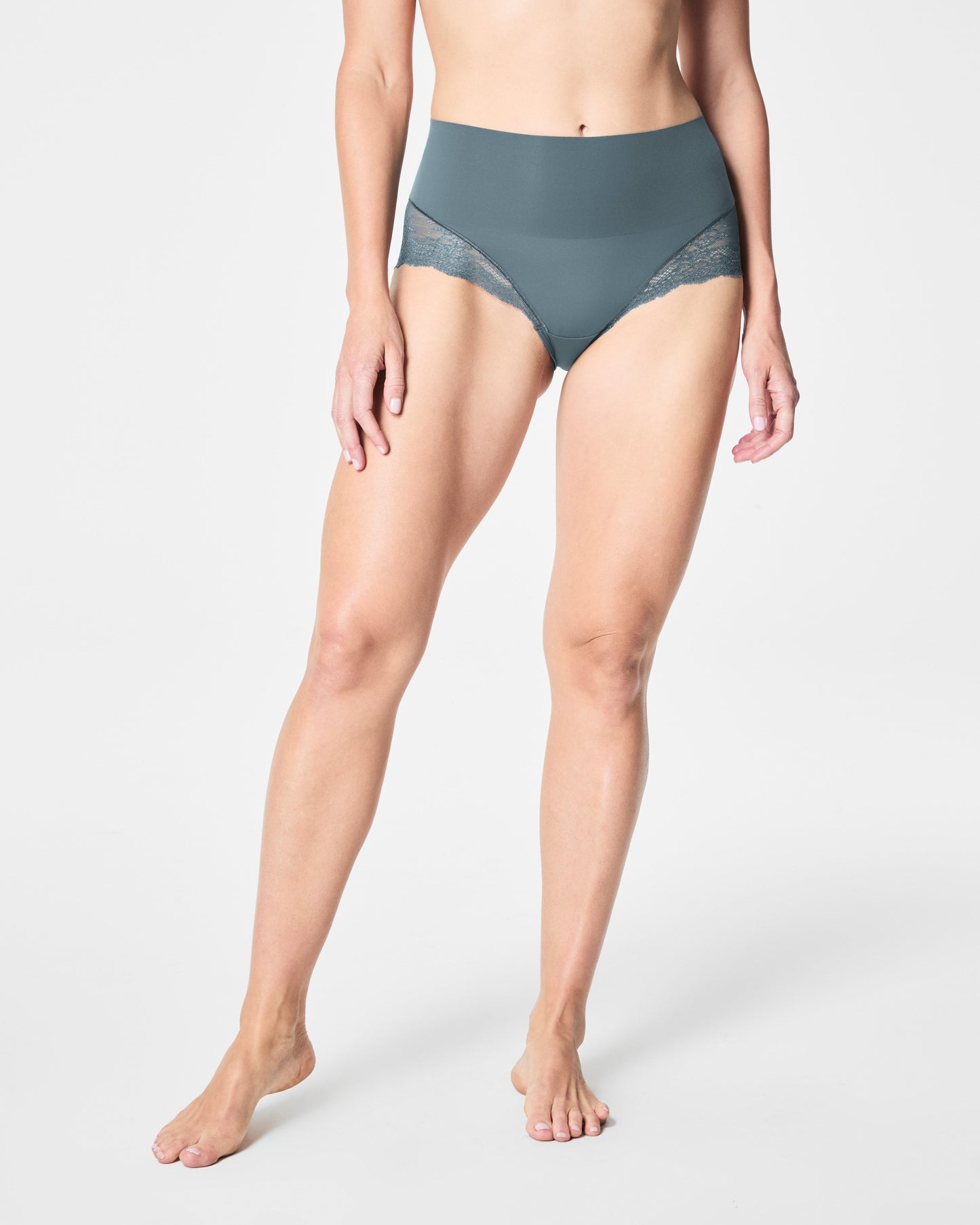 LUKUSAFIsupersmooth™ Undie-tectable® Lace Hi-Hipster