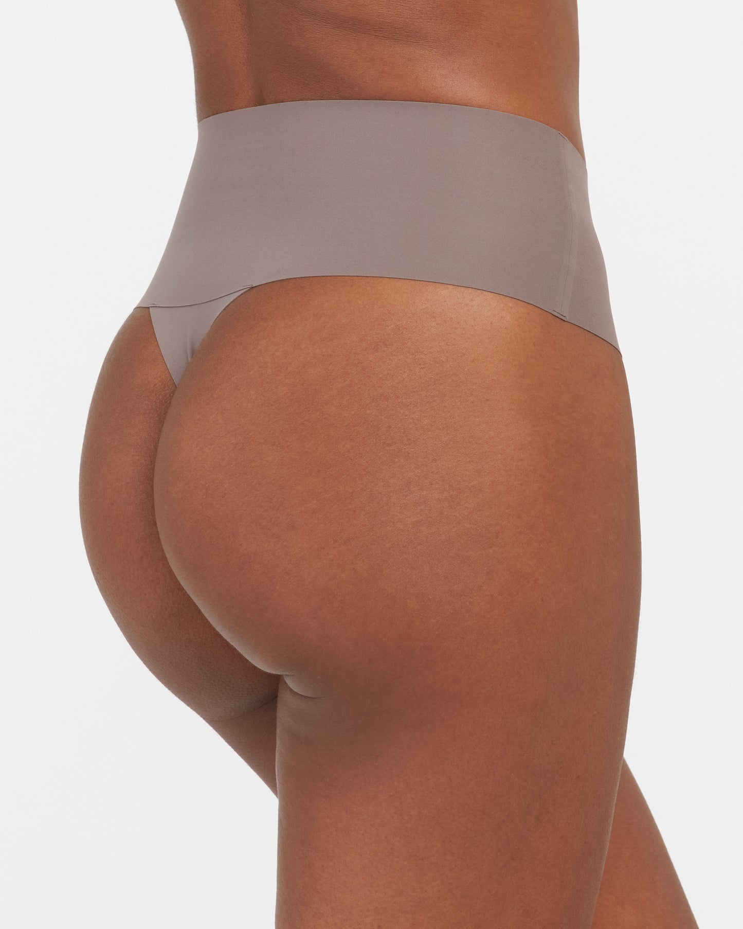 LUKUSAFIsupersmooth™ Undie-tectable® Thong