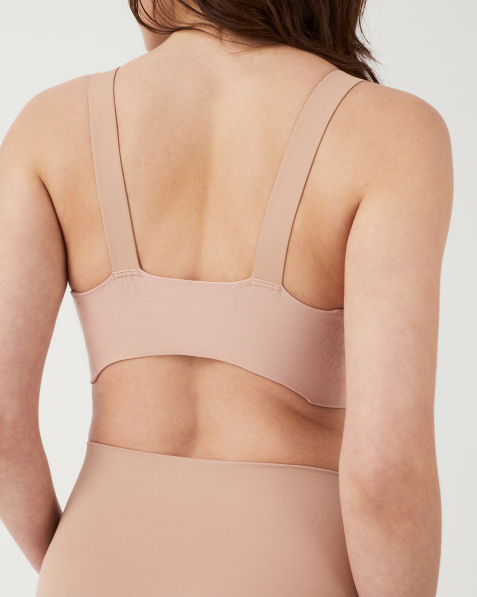 LUKUSAFIsmooth™ Bra-llelujah!® Lightly Lined Wireless Bra