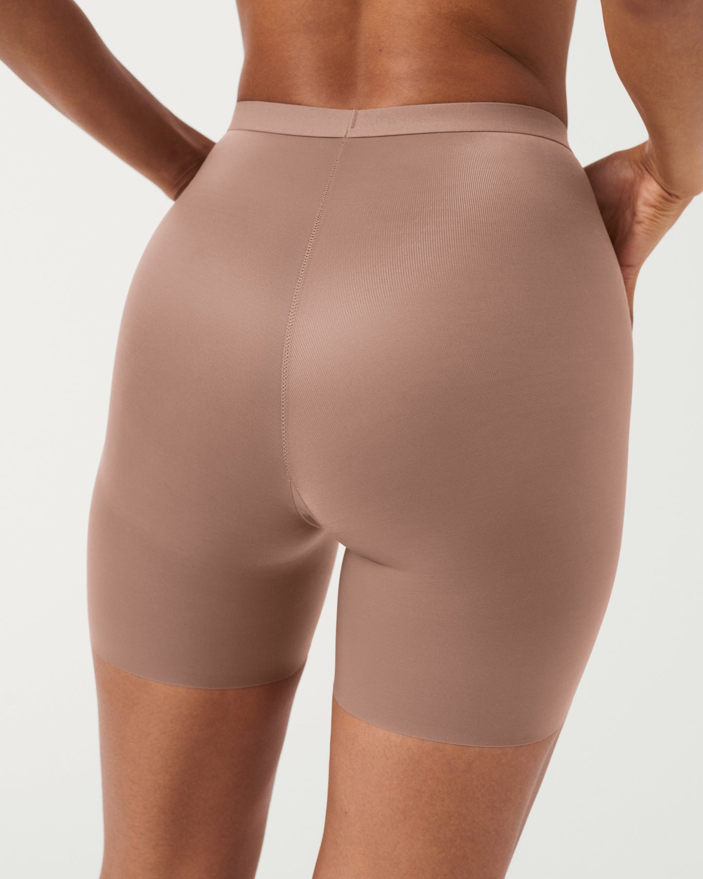 LUKUSAFIshape™ Invisible Girlshort