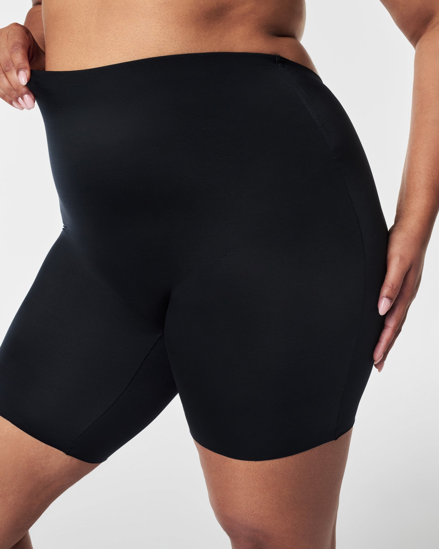 LUKUSAFIsupershape™ Suit Your Fancy Low-Back Mid-Thigh Short