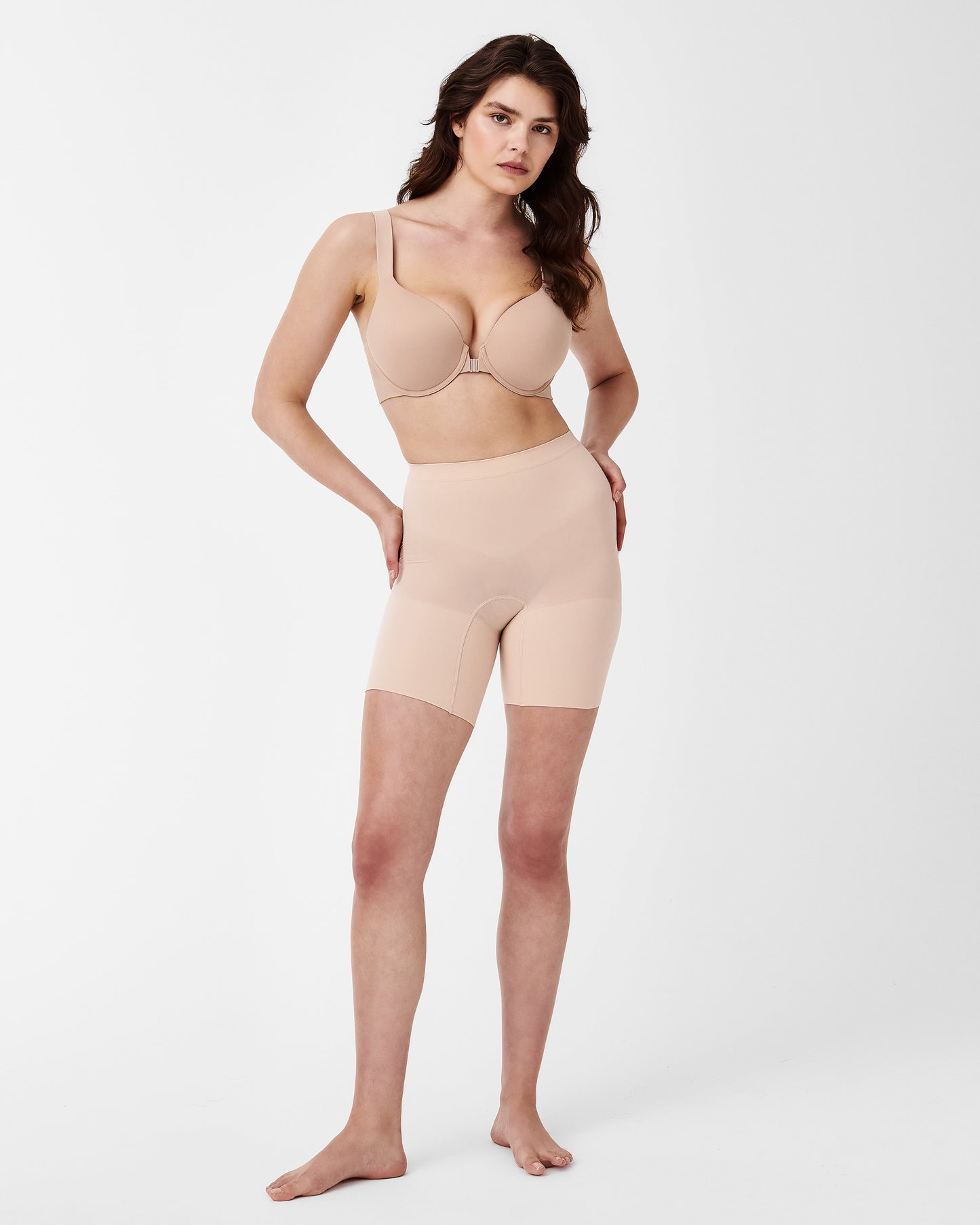 LUKUSAFIsculpt™ Seamless Power Mid-Thigh Short