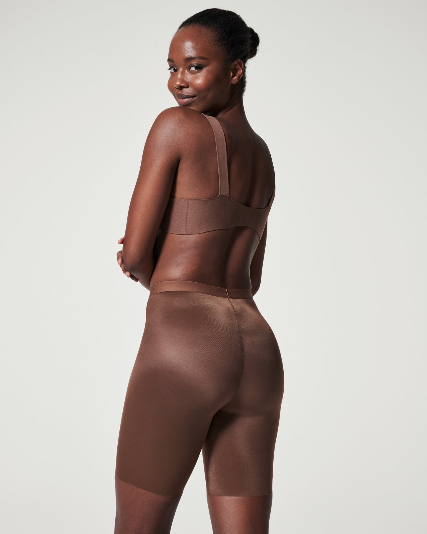 LUKUSAFIshape™ Invisible Mid-Thigh Short