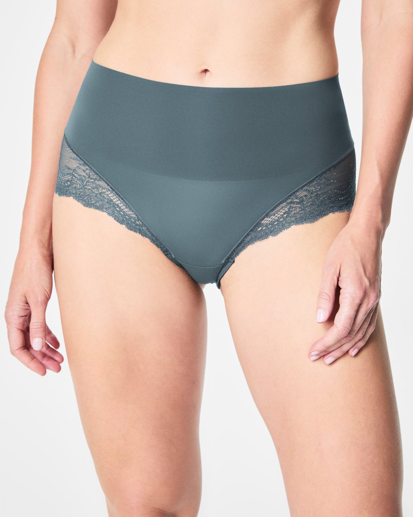 LUKUSAFIsupersmooth™ Undie-tectable® Lace Hi-Hipster