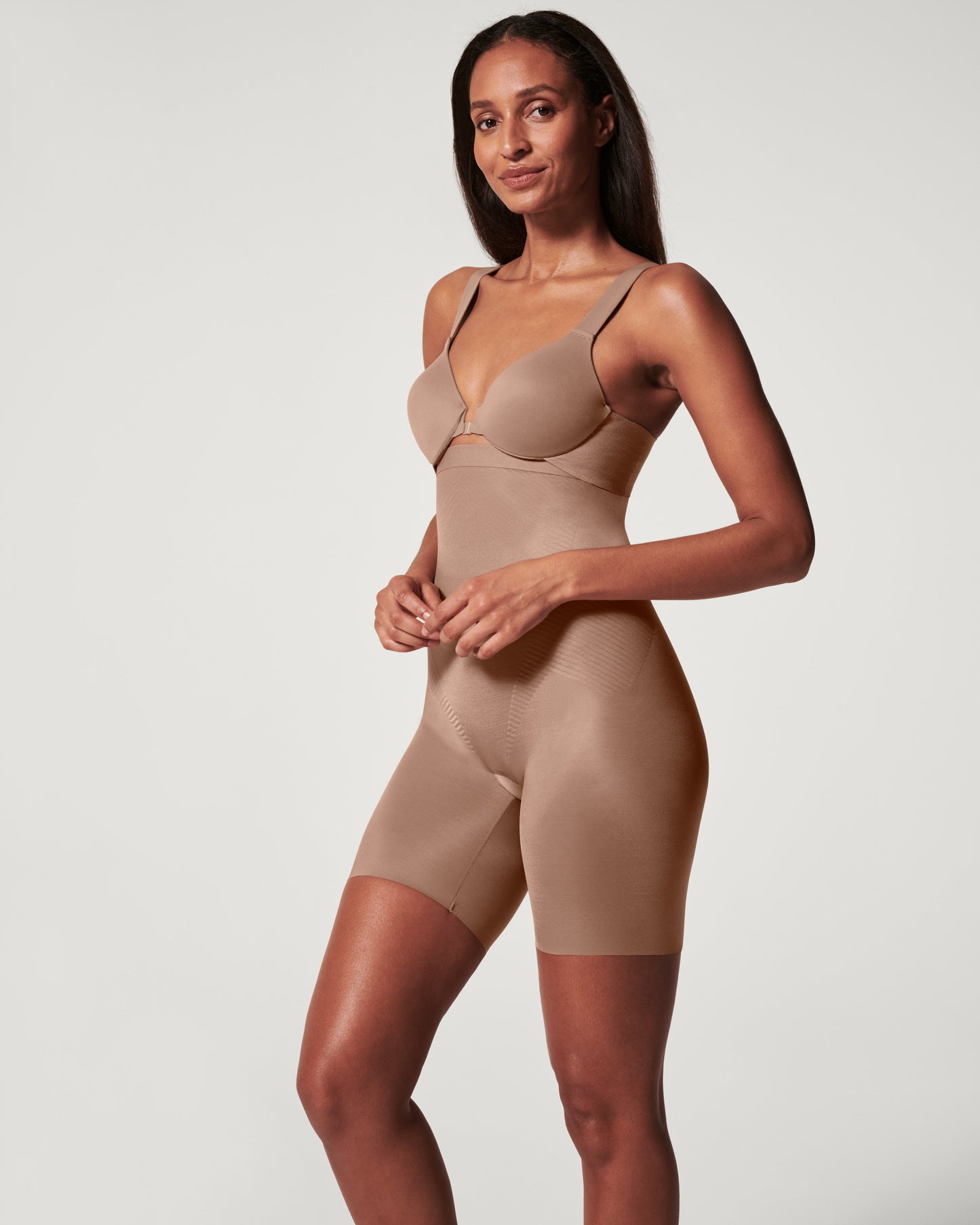 LUKUSAFIshape™ Invisible High-Waisted Mid-Thigh Short