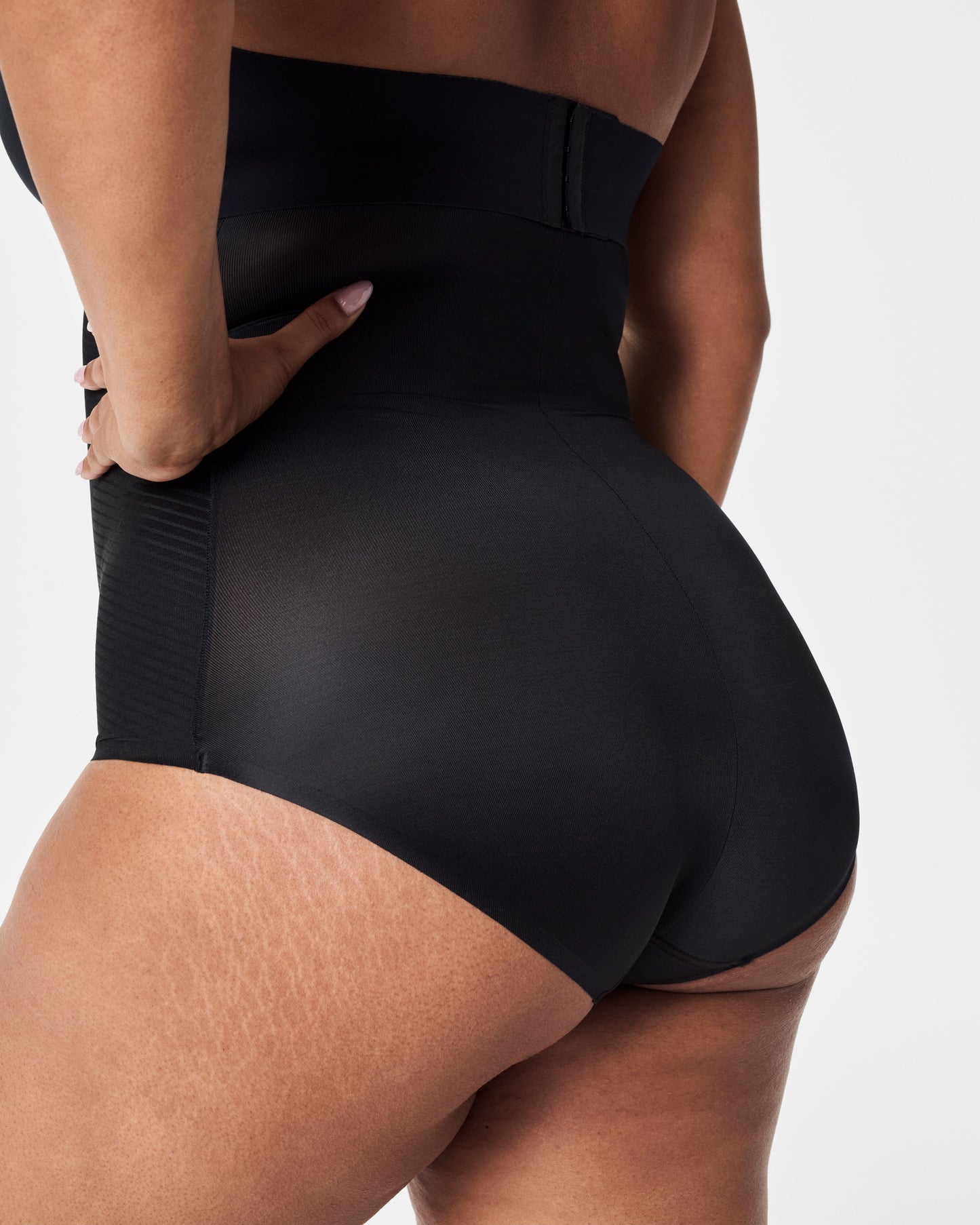 LUKUSAFIshape™ Invisible High-Waisted Brief