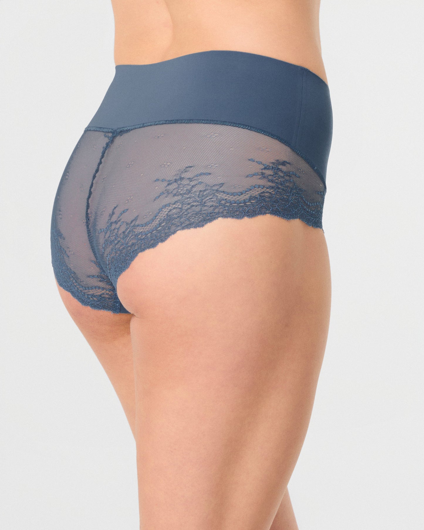 LUKUSAFIsupersmooth™ Undie-tectable® Lace Hi-Hipster