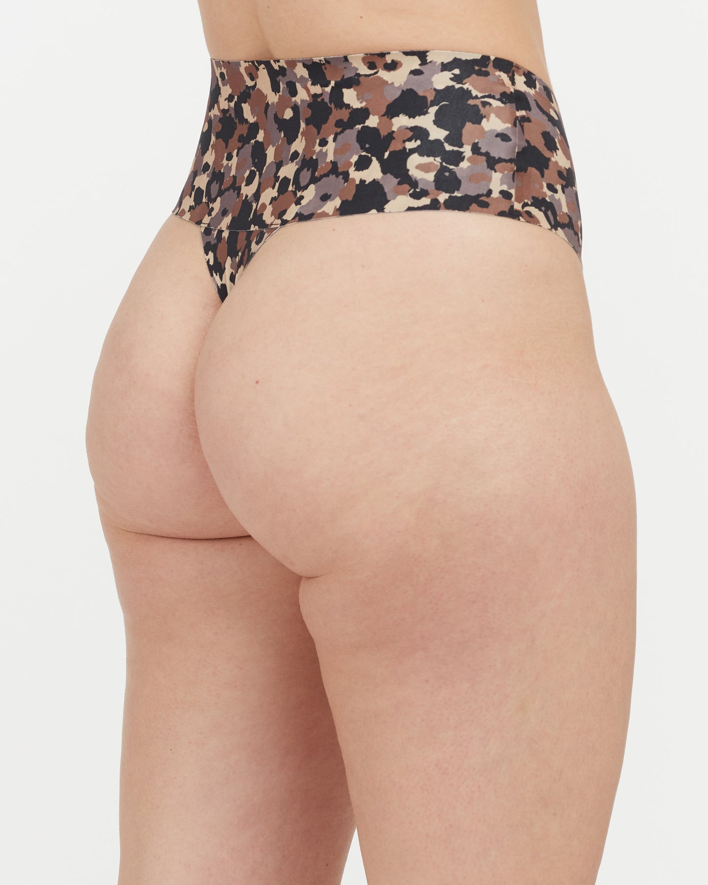 LUKUSAFIsupersmooth™ Undie-tectable® Thong