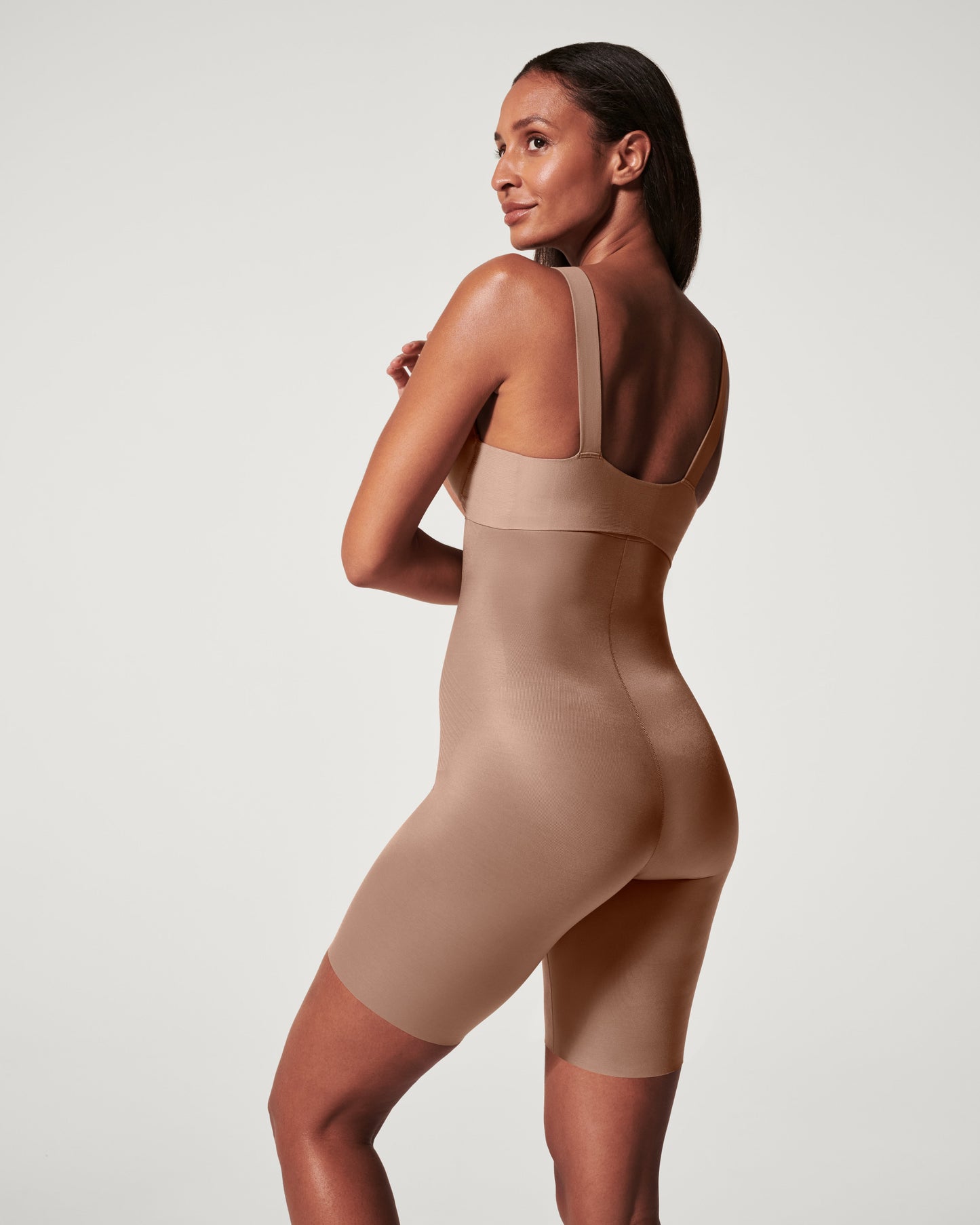 LUKUSAFIshape™ Invisible High-Waisted Mid-Thigh Short