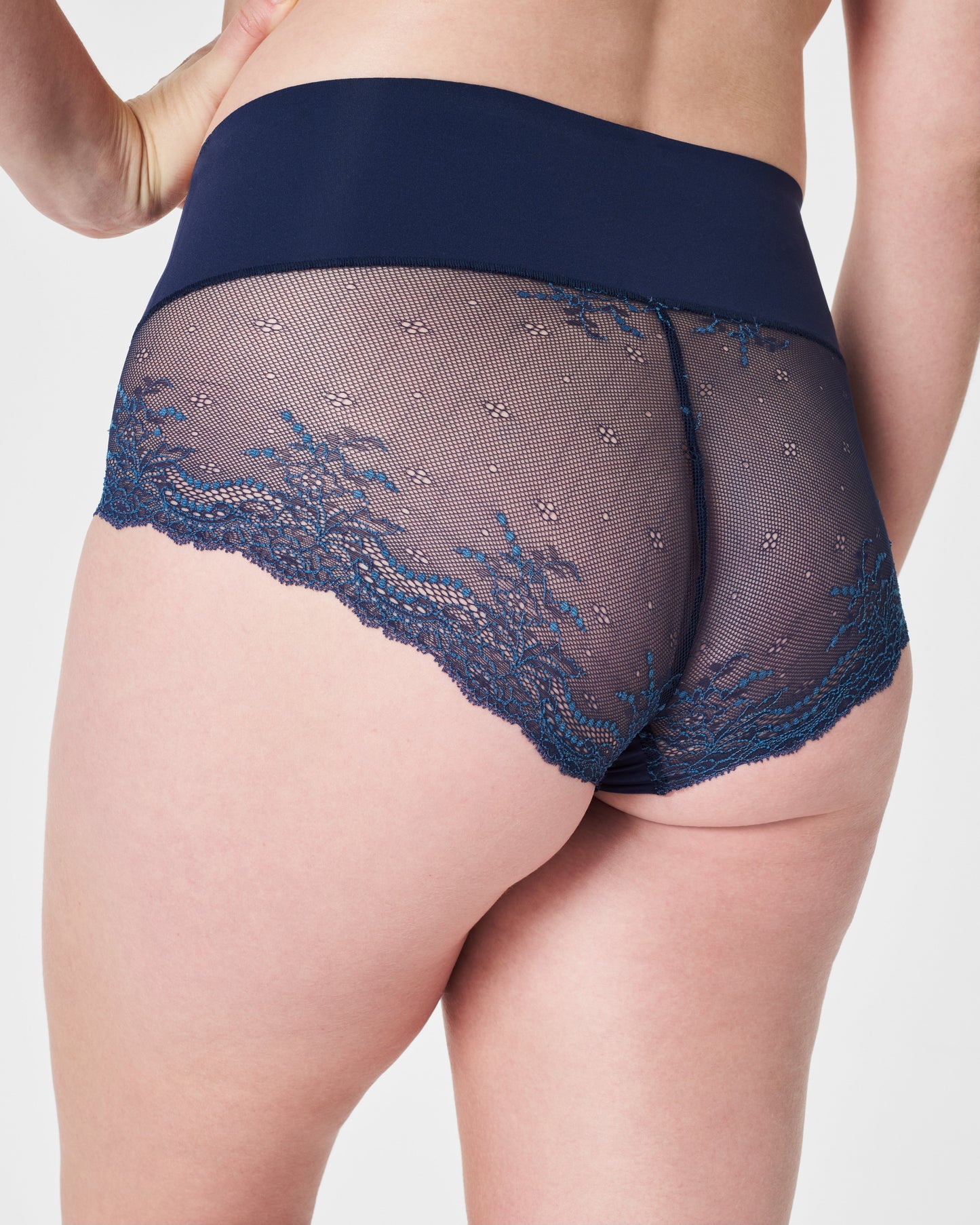 LUKUSAFIsupersmooth™ Undie-tectable® Lace Hi-Hipster