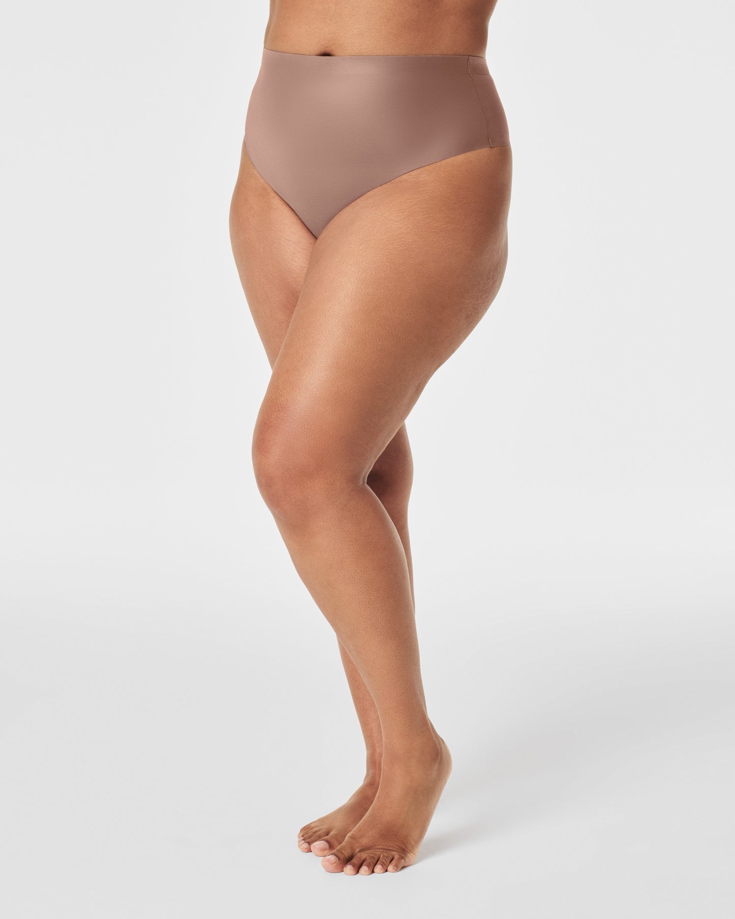 LUKUSAFIshape™ Sheer Control Thong
