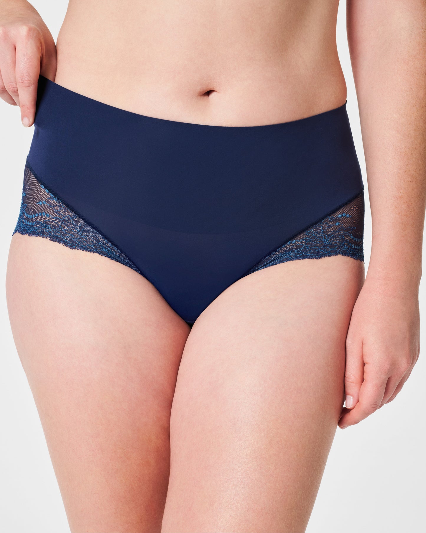 LUKUSAFIsupersmooth™ Undie-tectable® Lace Hi-Hipster