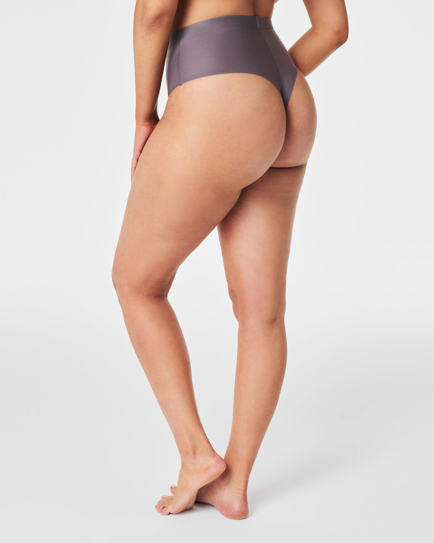 LUKUSAFIshape™ Sheer Control Thong