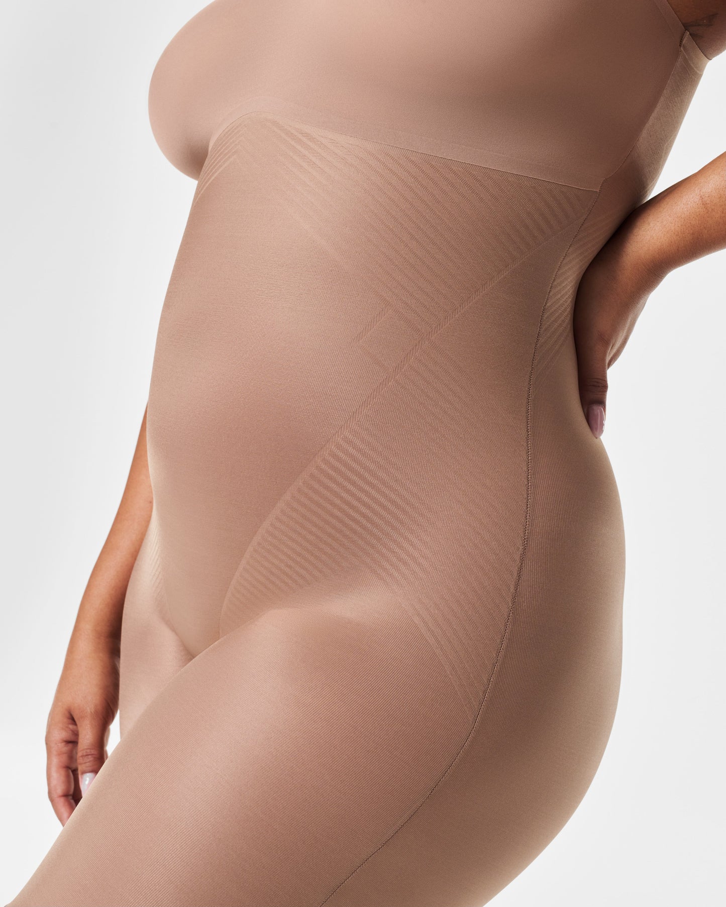 LUKUSAFIshape™ Invisible Mid-Thigh Bodysuit