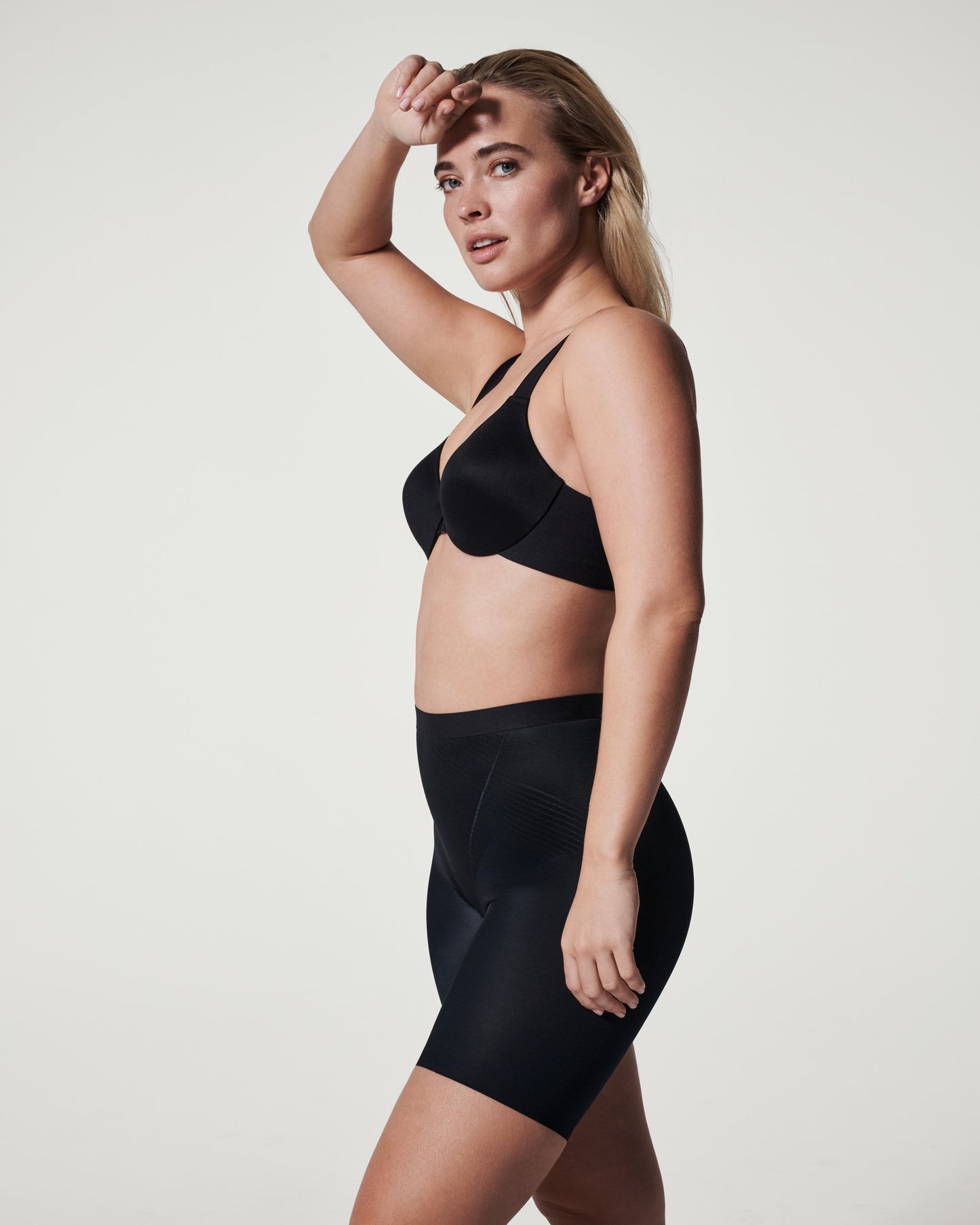 LUKUSAFIshape™ Invisible Mid-Thigh Short