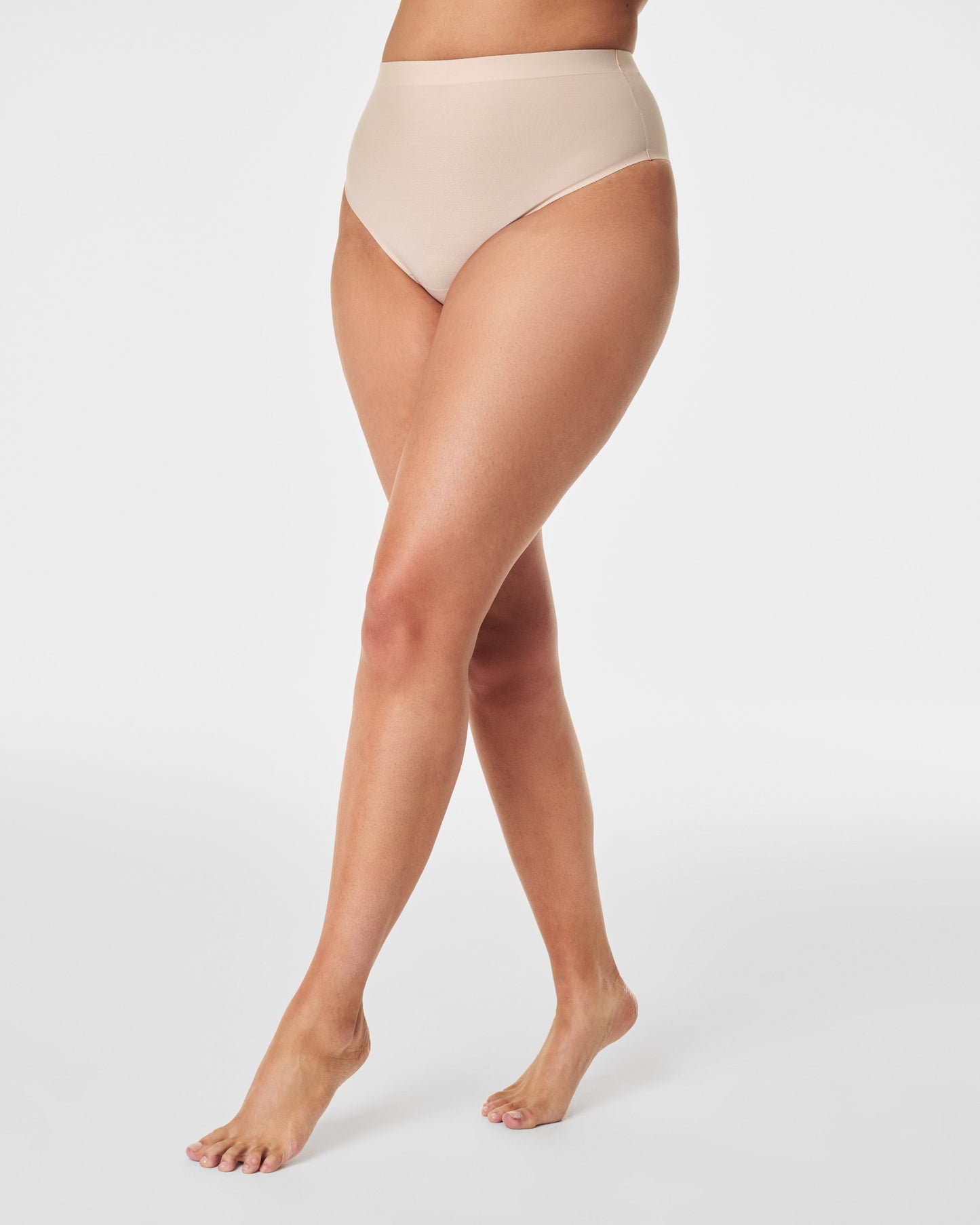 LUKUSAFIshape™ Sheer Control Thong