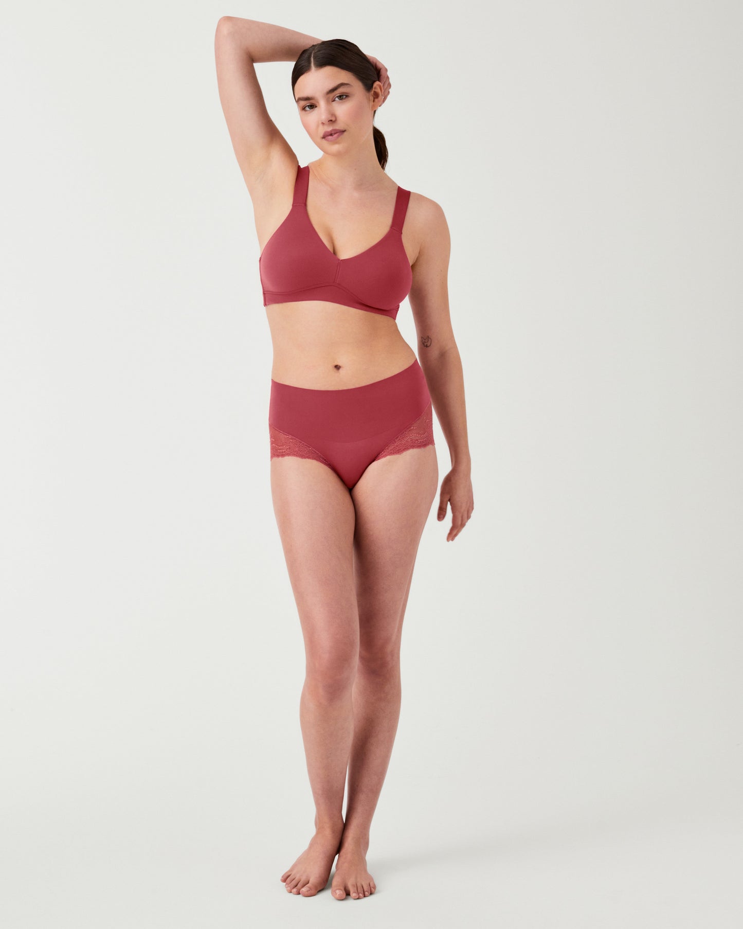 LUKUSAFIsupersmooth™ Undie-tectable® Lace Hi-Hipster