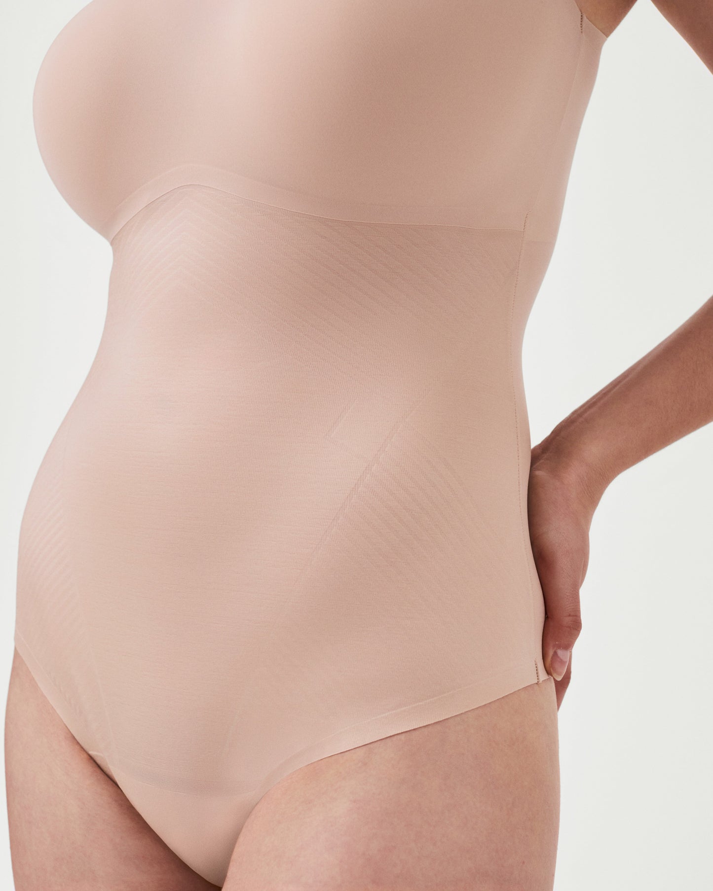 LUKUSAFIshape™ Invisible Cami Thong Bodysuit