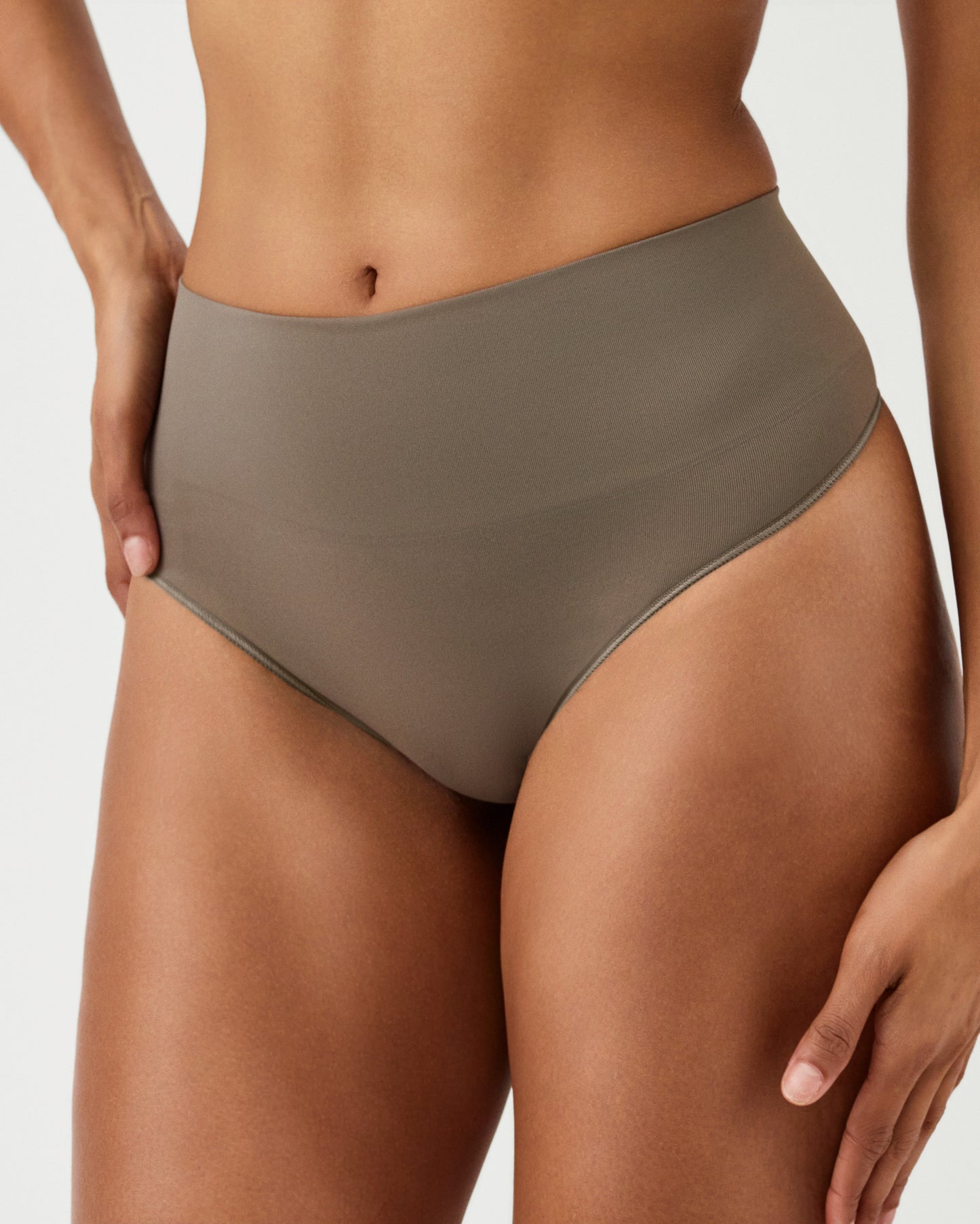 LUKUSAFIshape™ ExtraOrdinary Thong