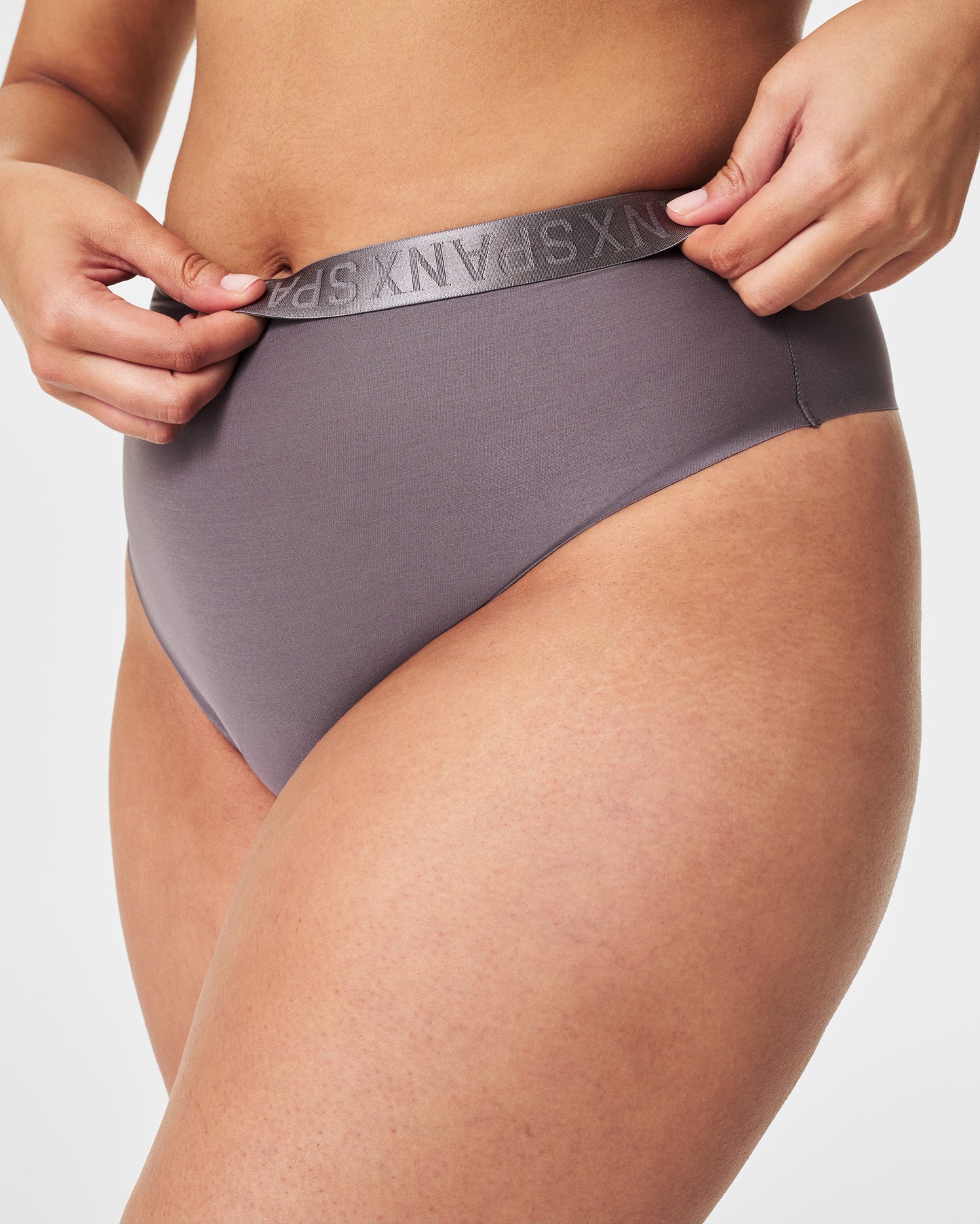 LUKUSAFIshape™ Sheer Control Thong