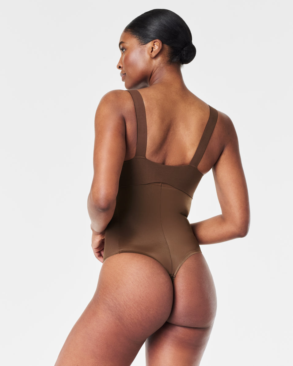 LUKUSAFIshape™ Invisible High-Waisted Thong