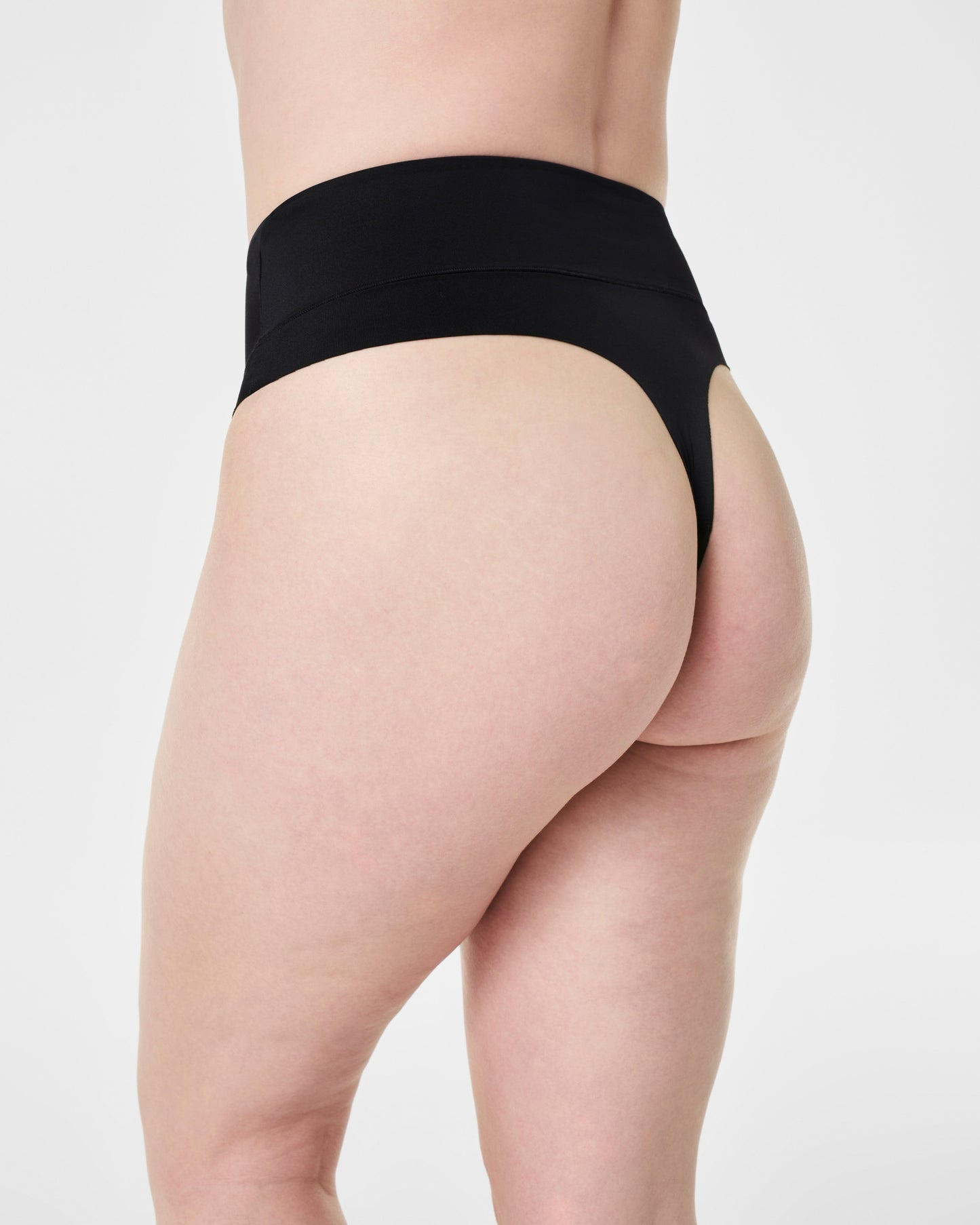 LUKUSAFIsupersmooth™ Contouring Thong