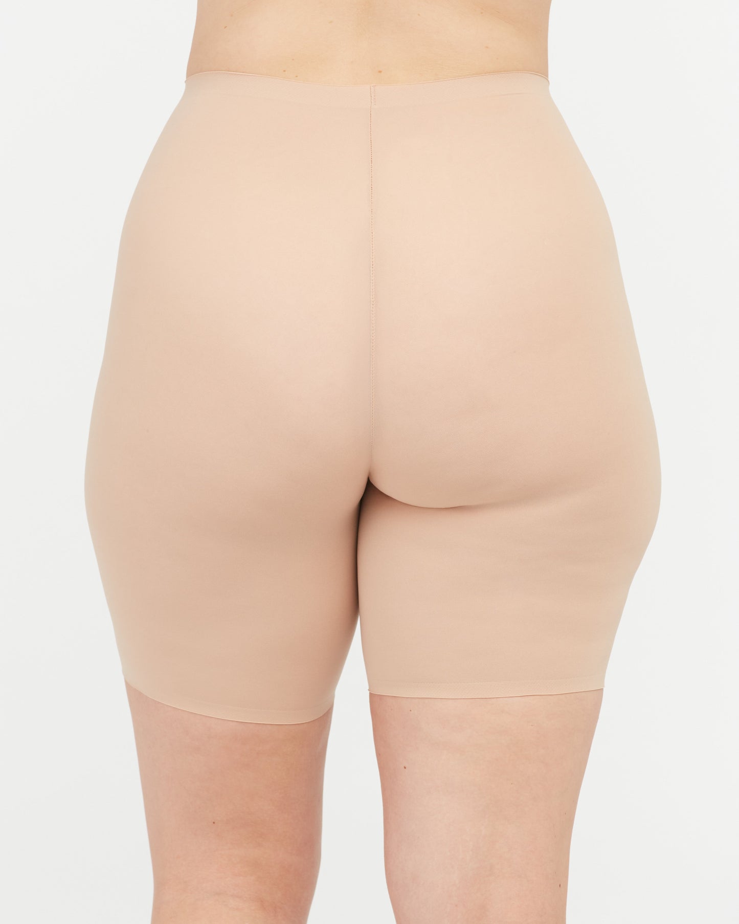 LUKUSAFIsupersmooth™ Fit-To-You Mid-Thigh Short