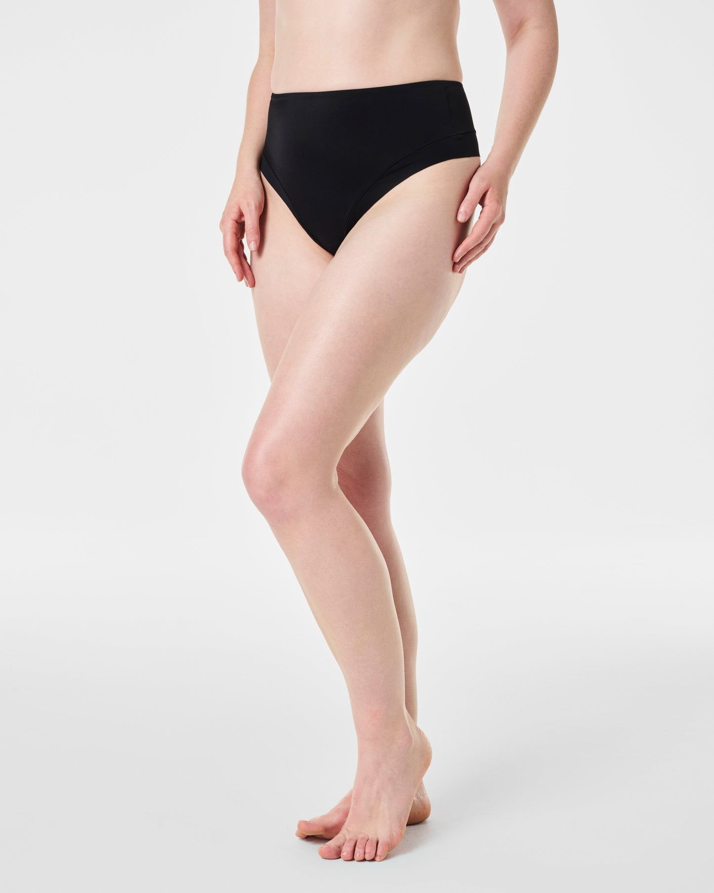LUKUSAFIsupersmooth™ Contouring Thong