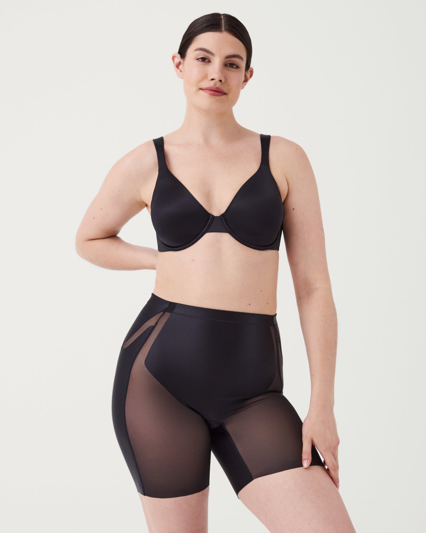 LUKUSAFIshape™ Booty-Lifting Mid-Thigh Short