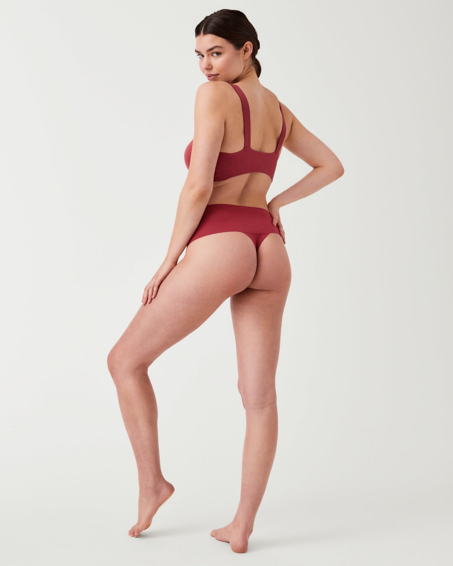 LUKUSAFIsupersmooth™ Undie-tectable® Thong