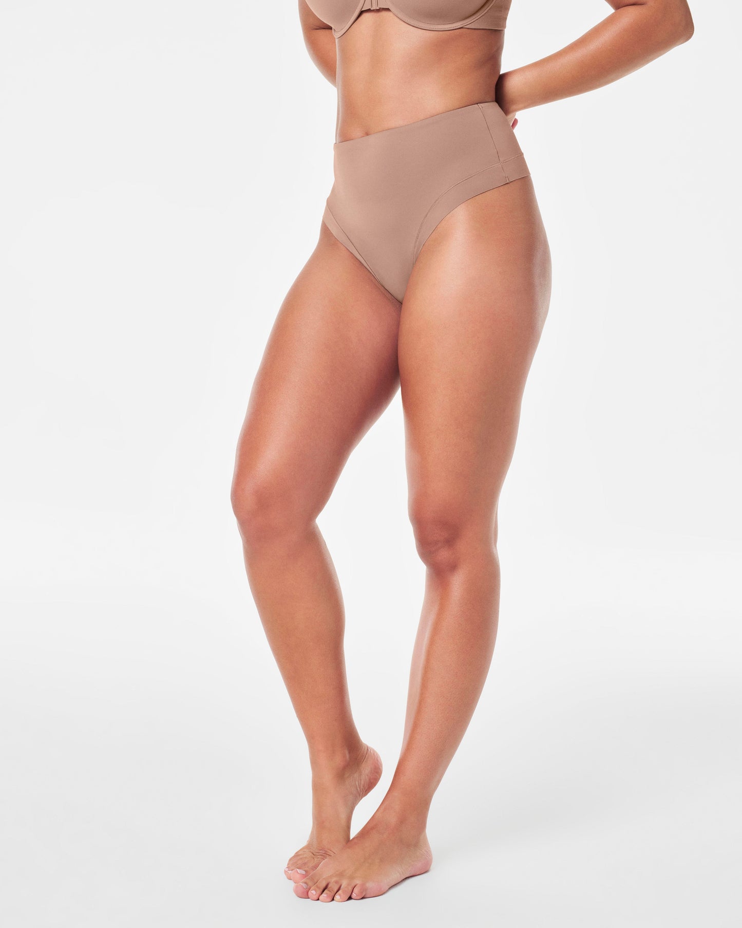 LUKUSAFIsupersmooth™ Contouring Thong