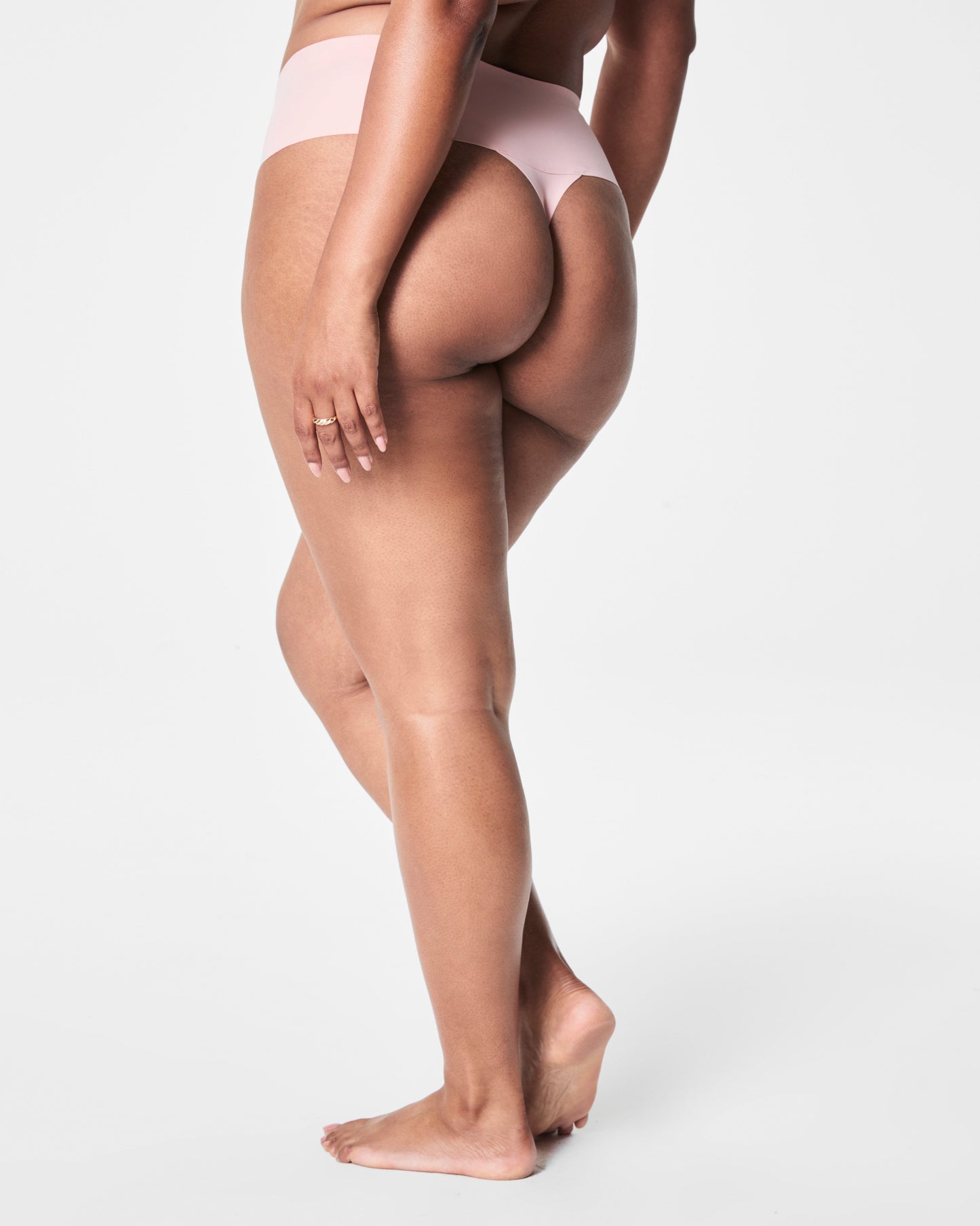 LUKUSAFIsupersmooth™ Undie-tectable® Thong