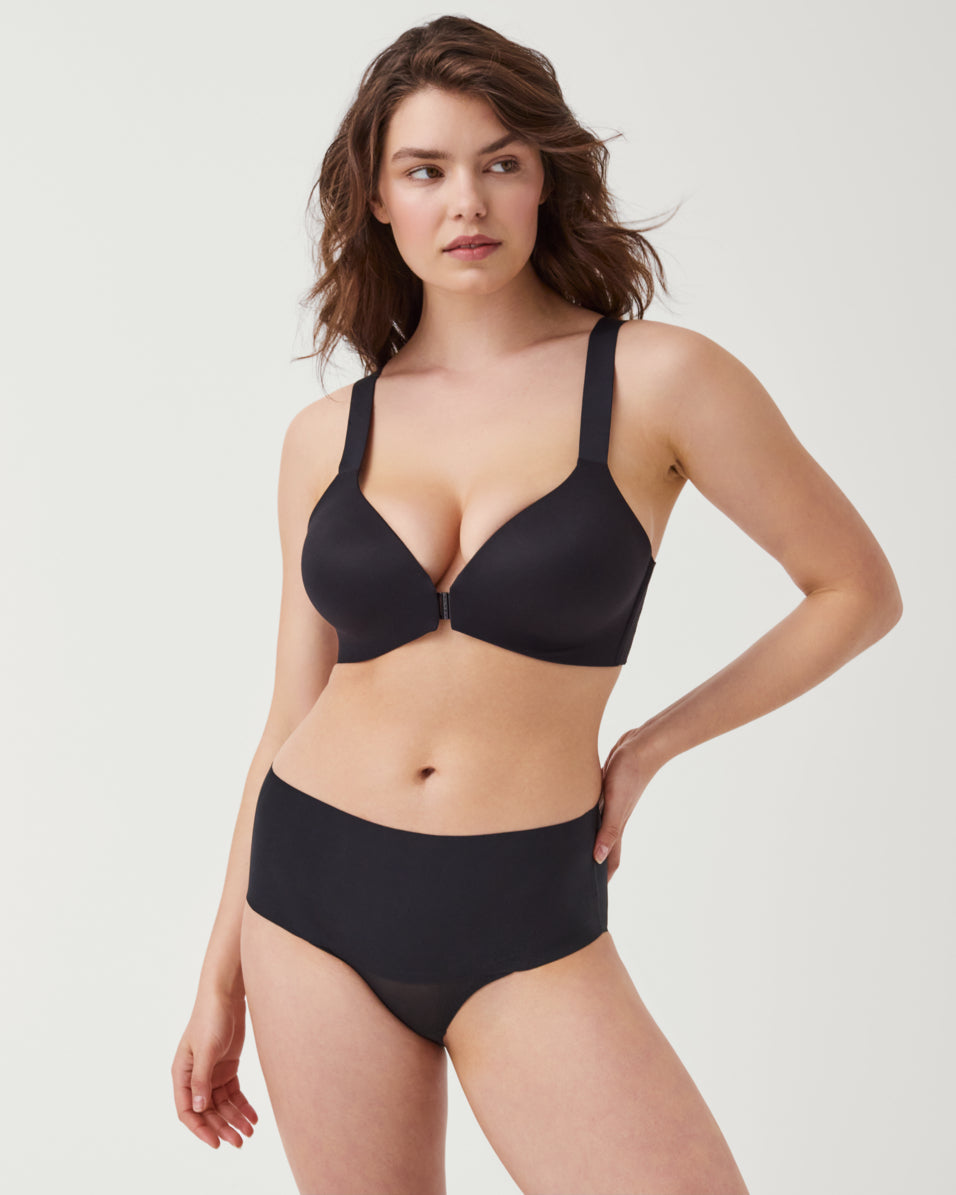 LUKUSAFIsmooth™ Bra-llelujah!® Lightly Lined Wireless Bra