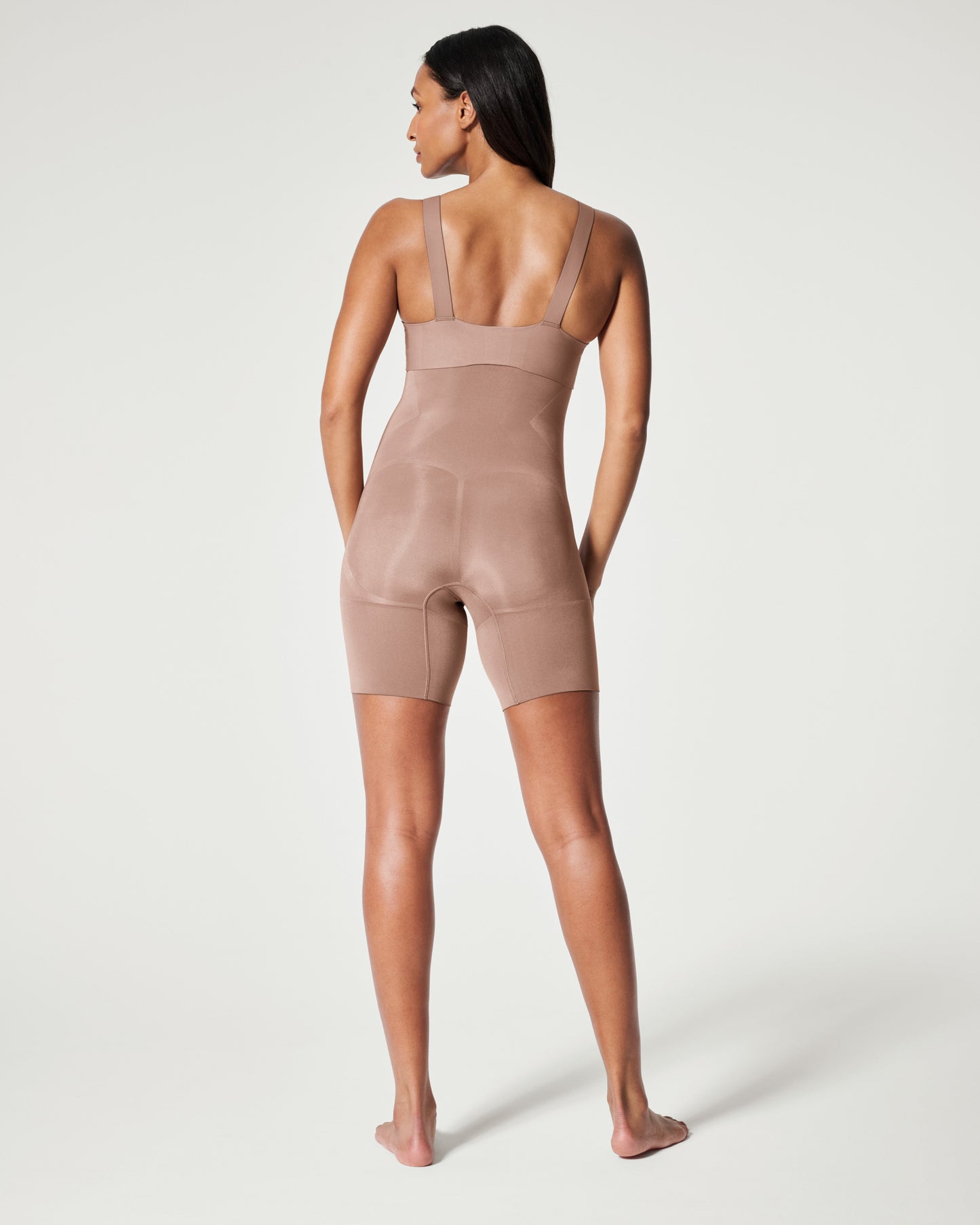 LUKUSAFIsculpt™ OnCore High-Waisted Mid-Thigh Short