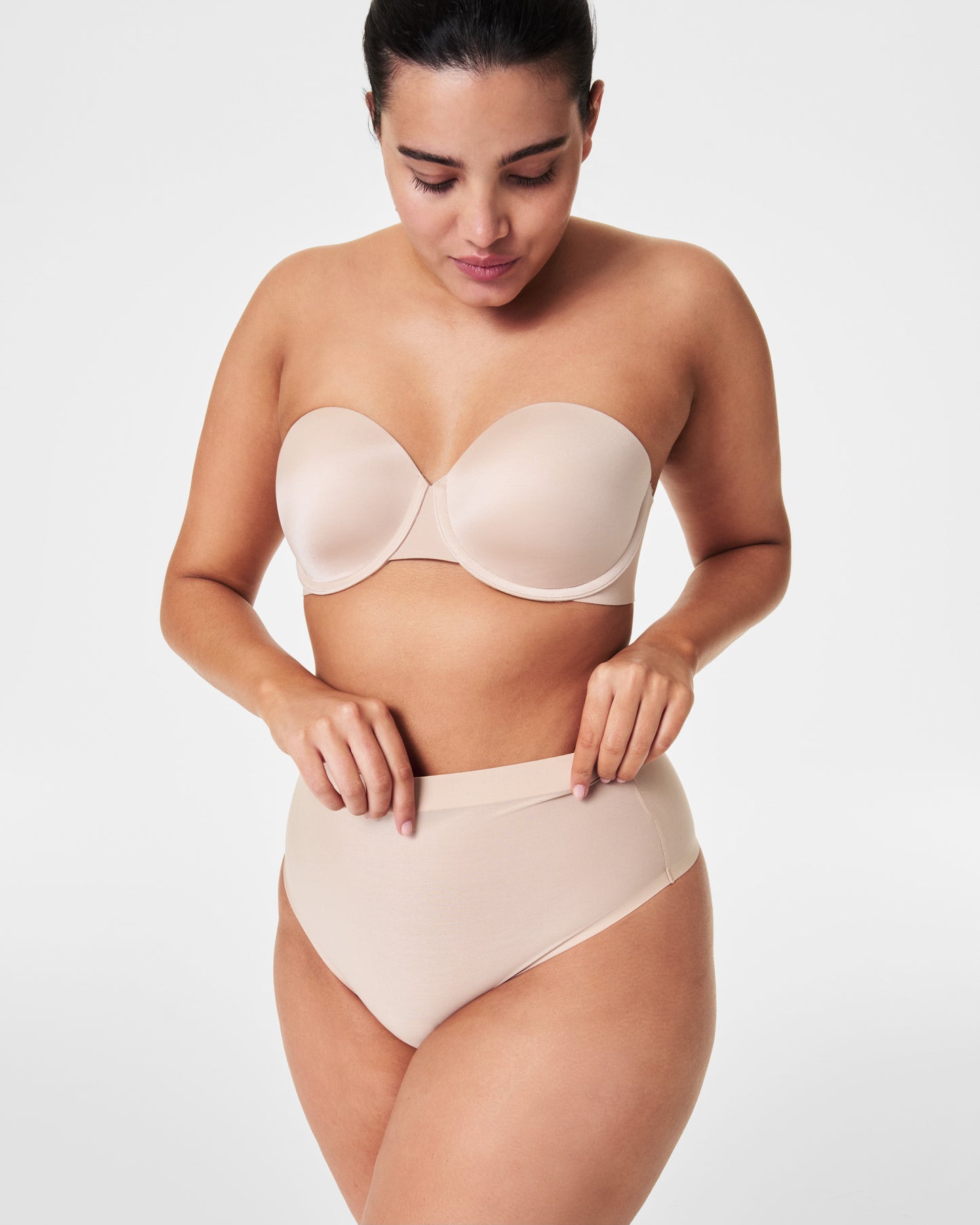 LUKUSAFIshape™ Sheer Control Thong