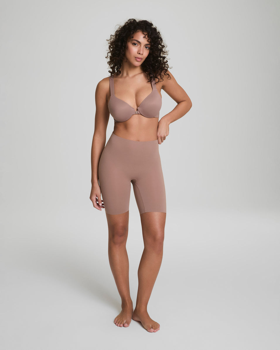 LUKUSAFIsupersmooth™ Fit-To-You Mid-Thigh Short