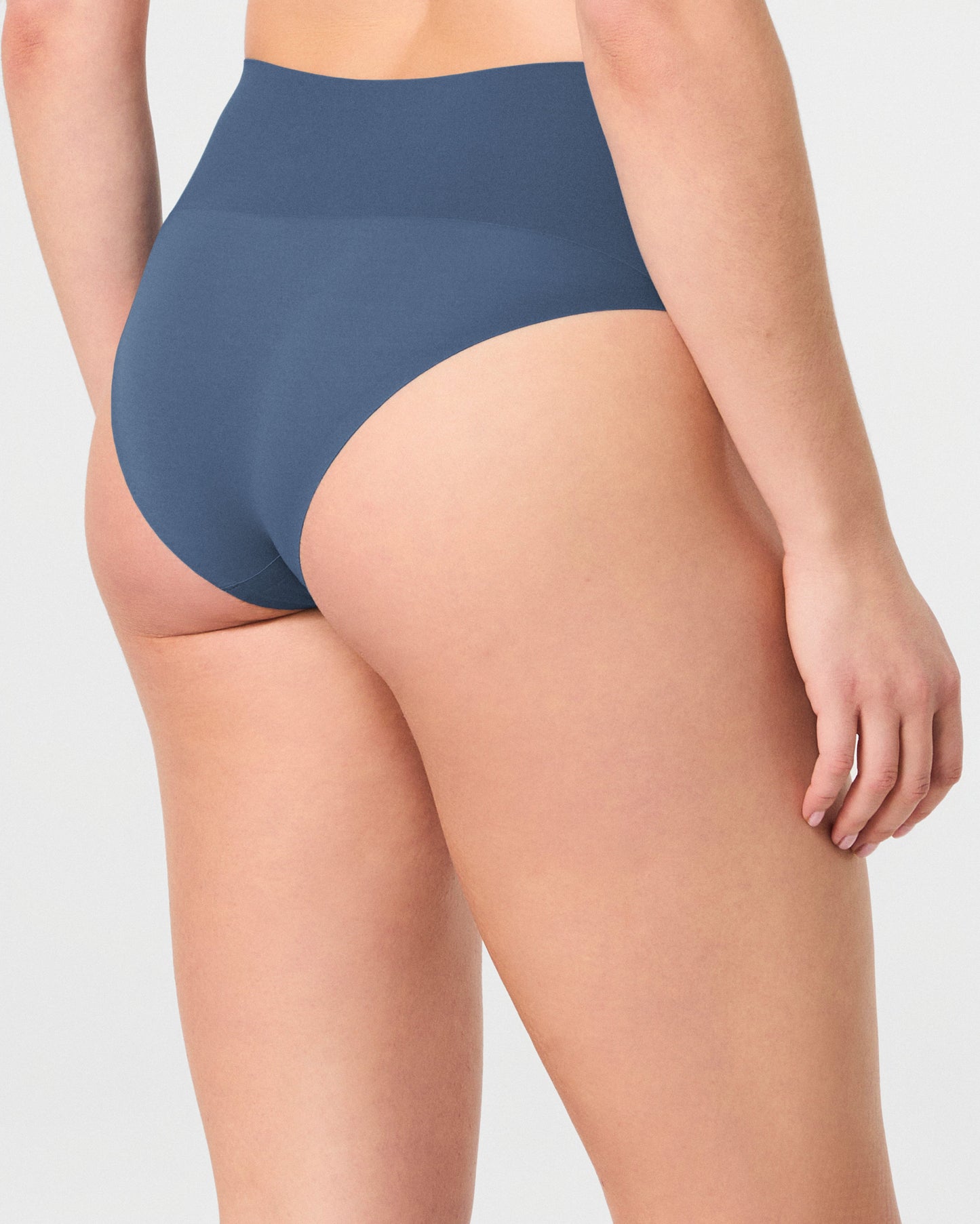 LUKUSAFIsupersmooth™ Undie-tectable® Tanga
