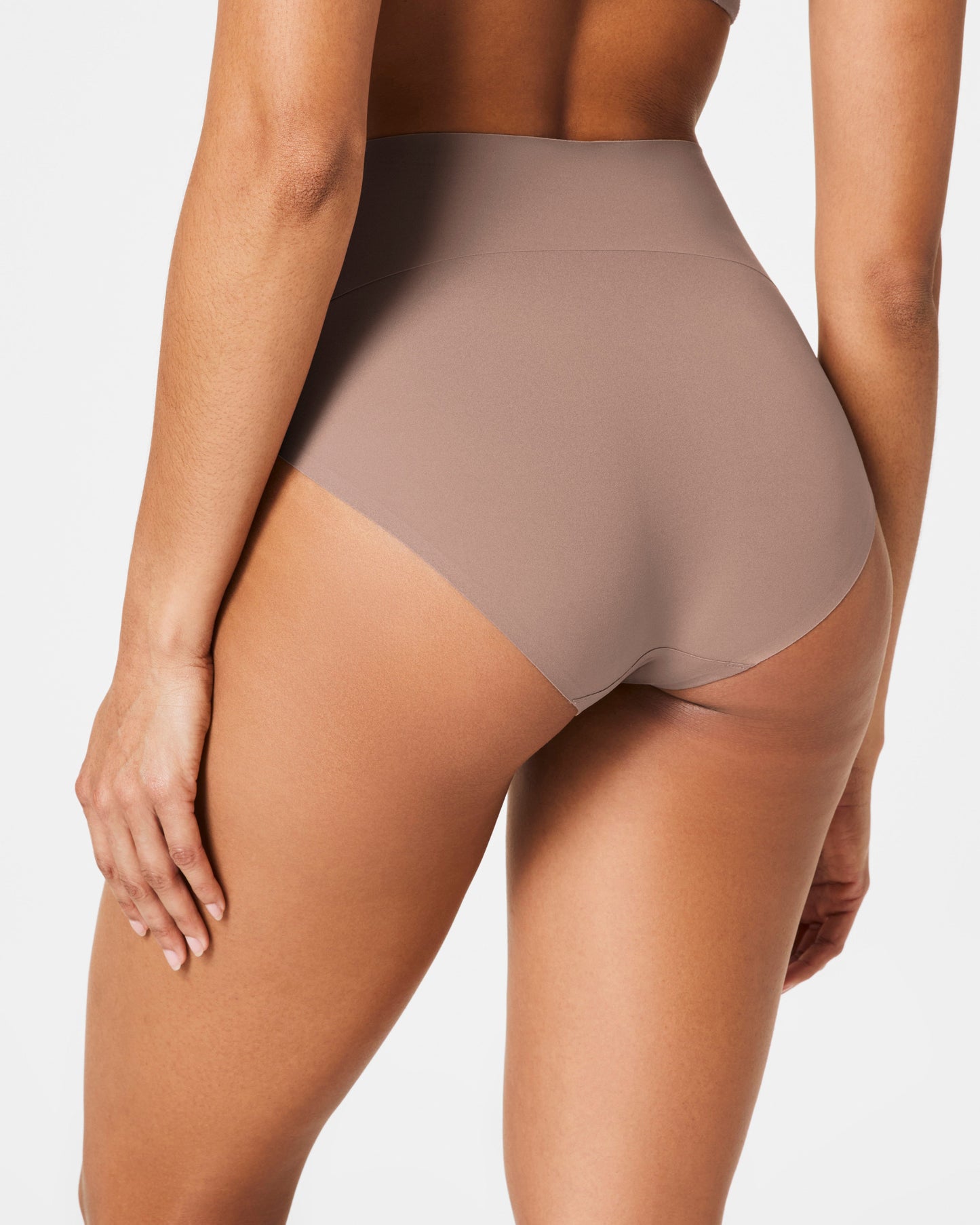 LUKUSAFIsupersmooth™ Undie-tectable® Hi-Leg Brief