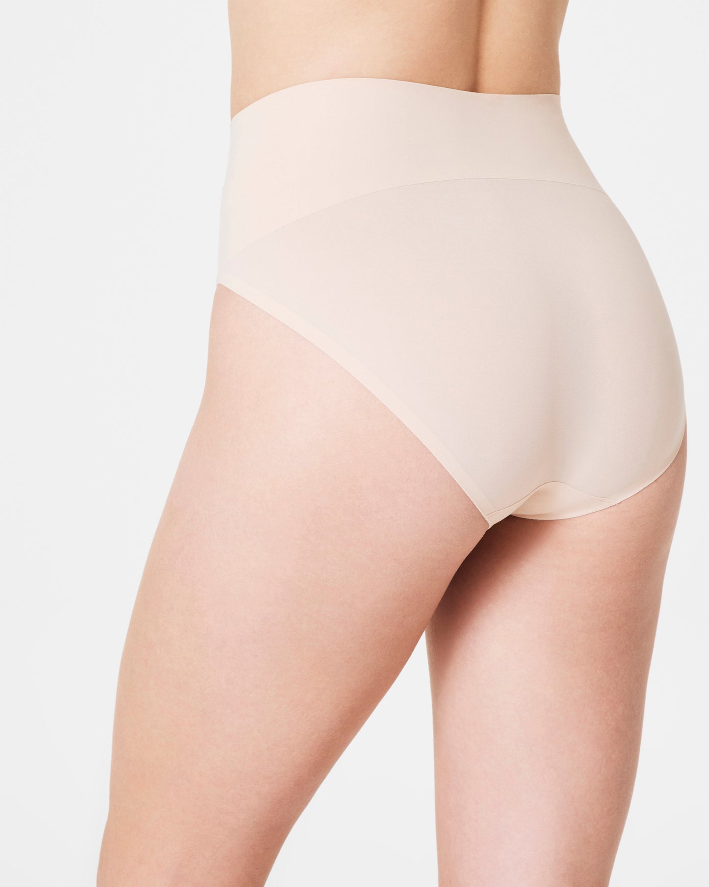 LUKUSAFIsupersmooth™ Undie-tectable® Hi-Leg Brief
