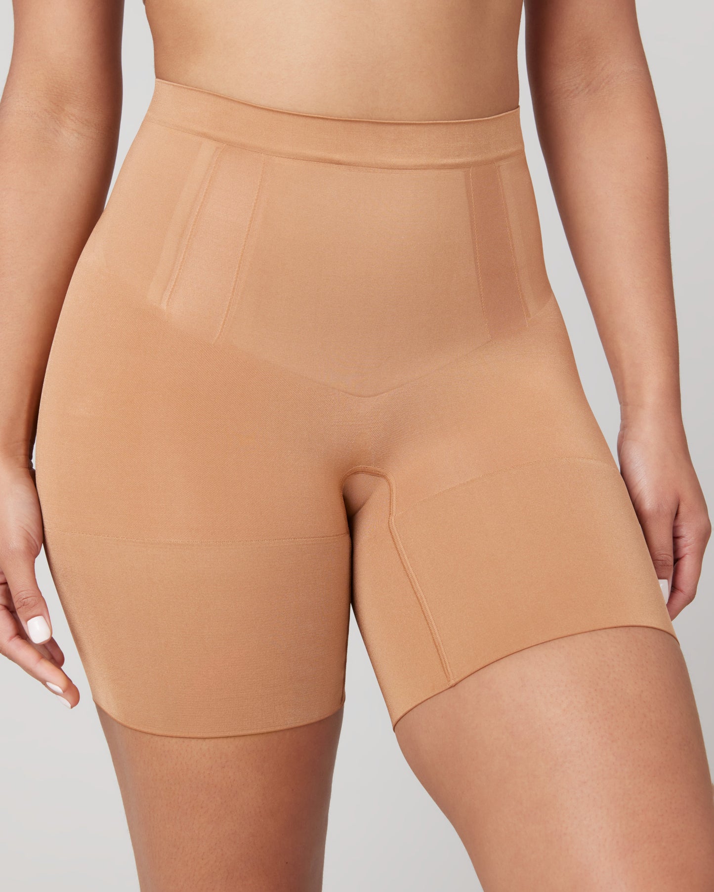 LUKUSAFIsculpt™ OnCore Mid-Thigh Short