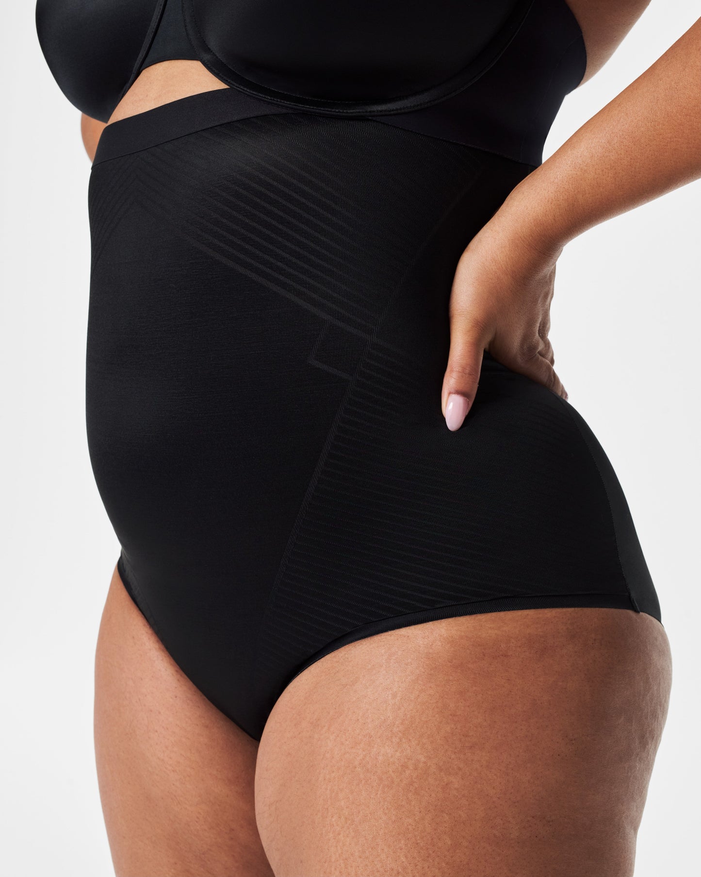 LUKUSAFIshape™ Invisible High-Waisted Brief