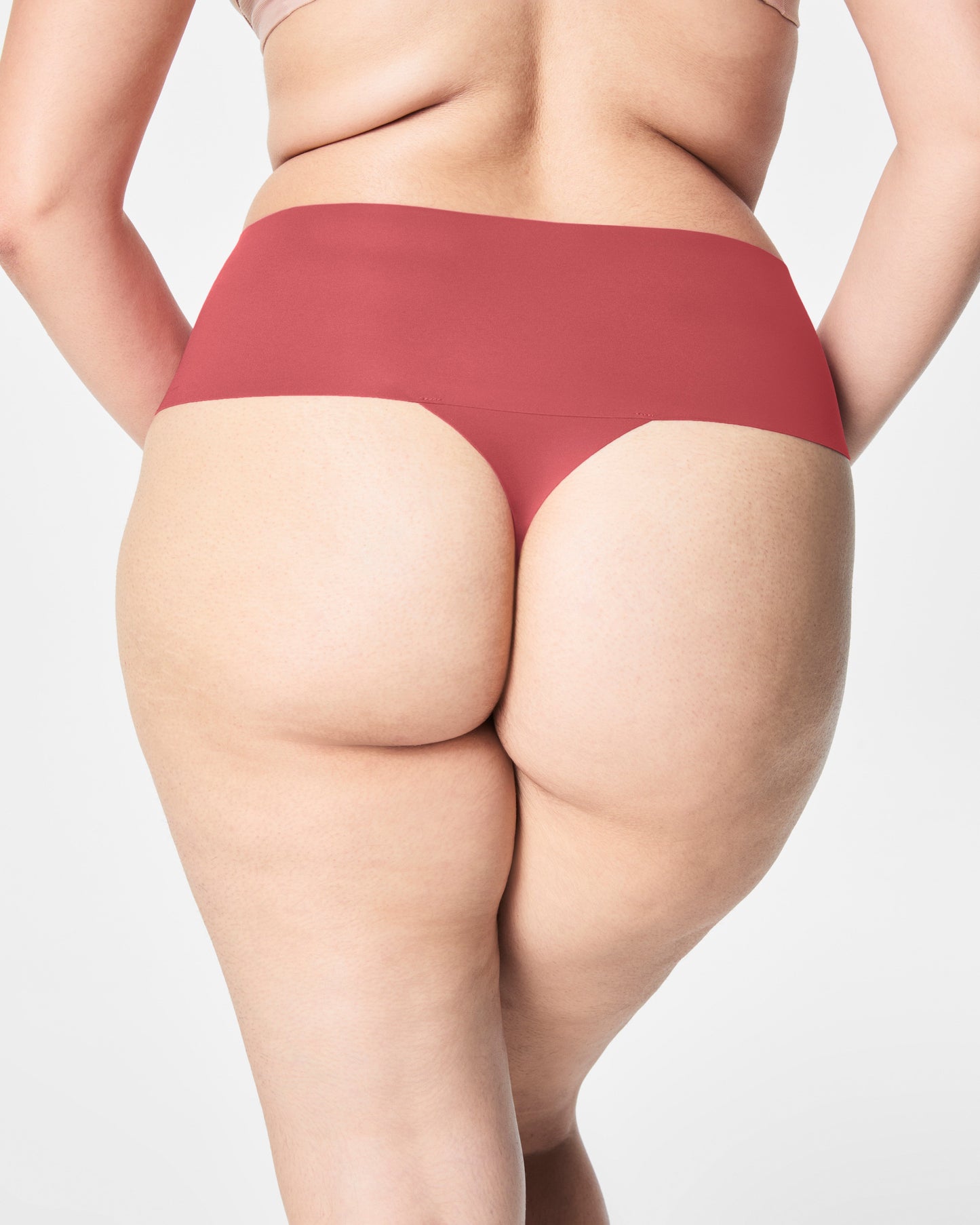 LUKUSAFIsupersmooth™ Undie-tectable® Thong