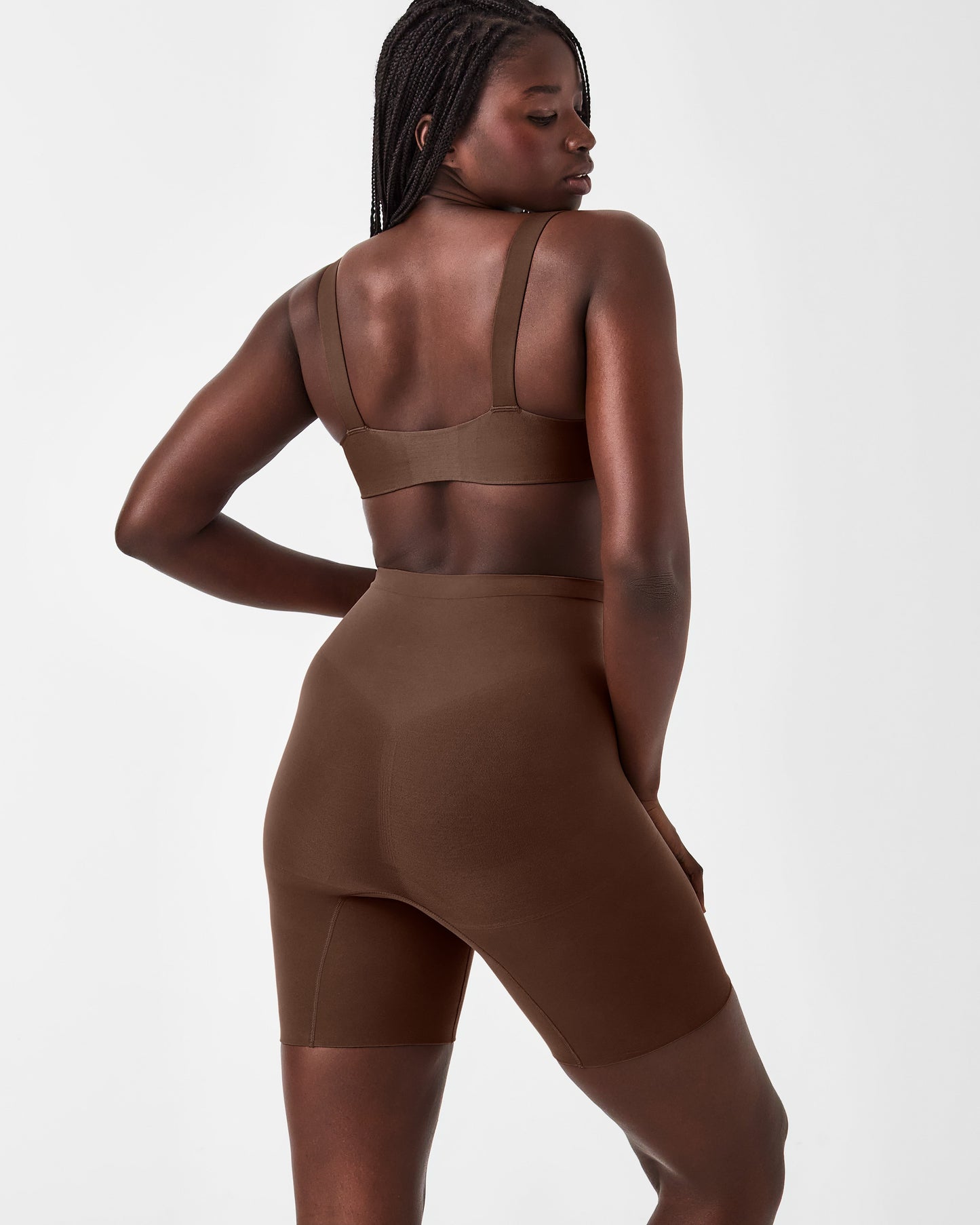 LUKUSAFIsculpt™ Seamless Power Mid-Thigh Short