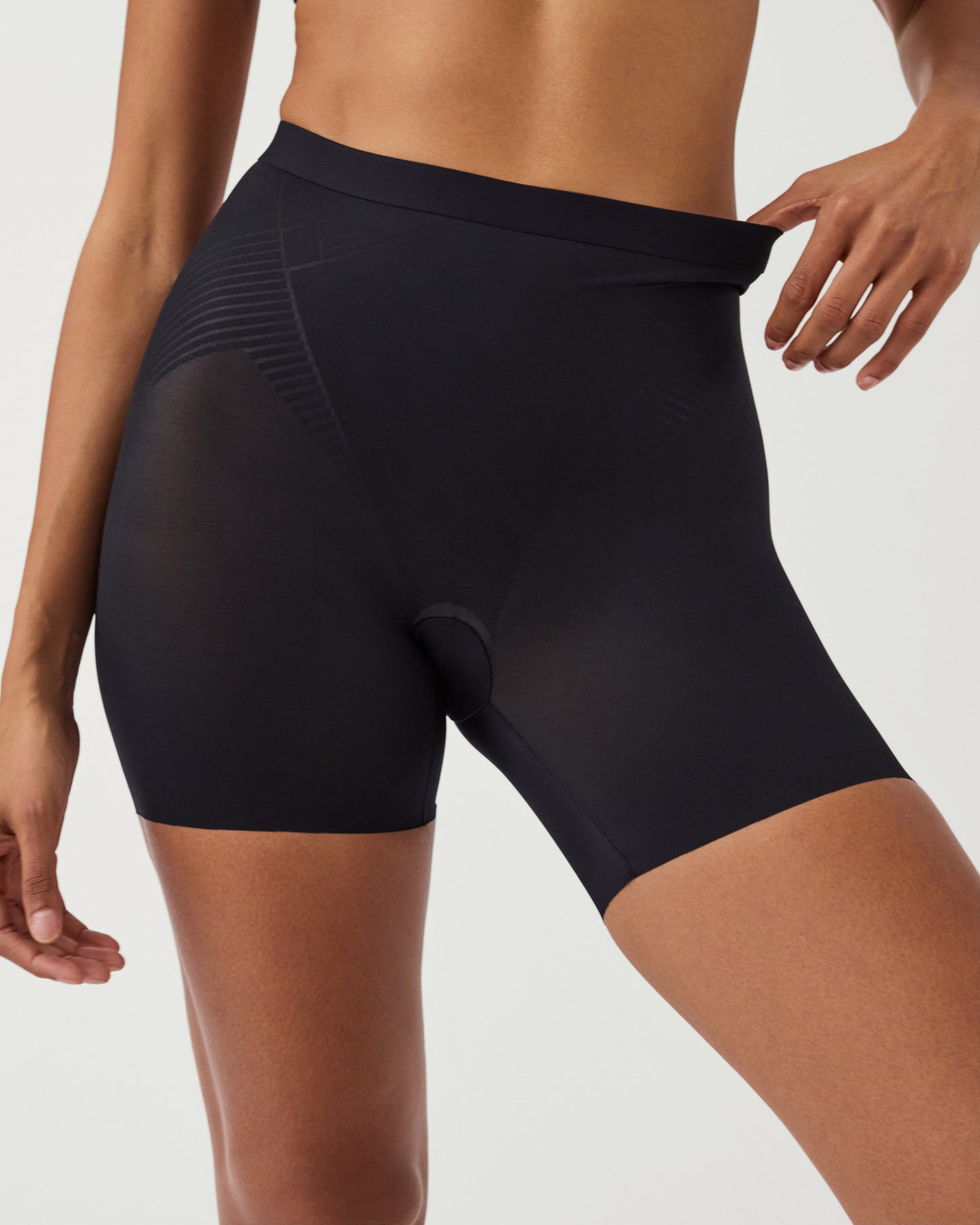 LUKUSAFIshape™ Invisible Girlshort