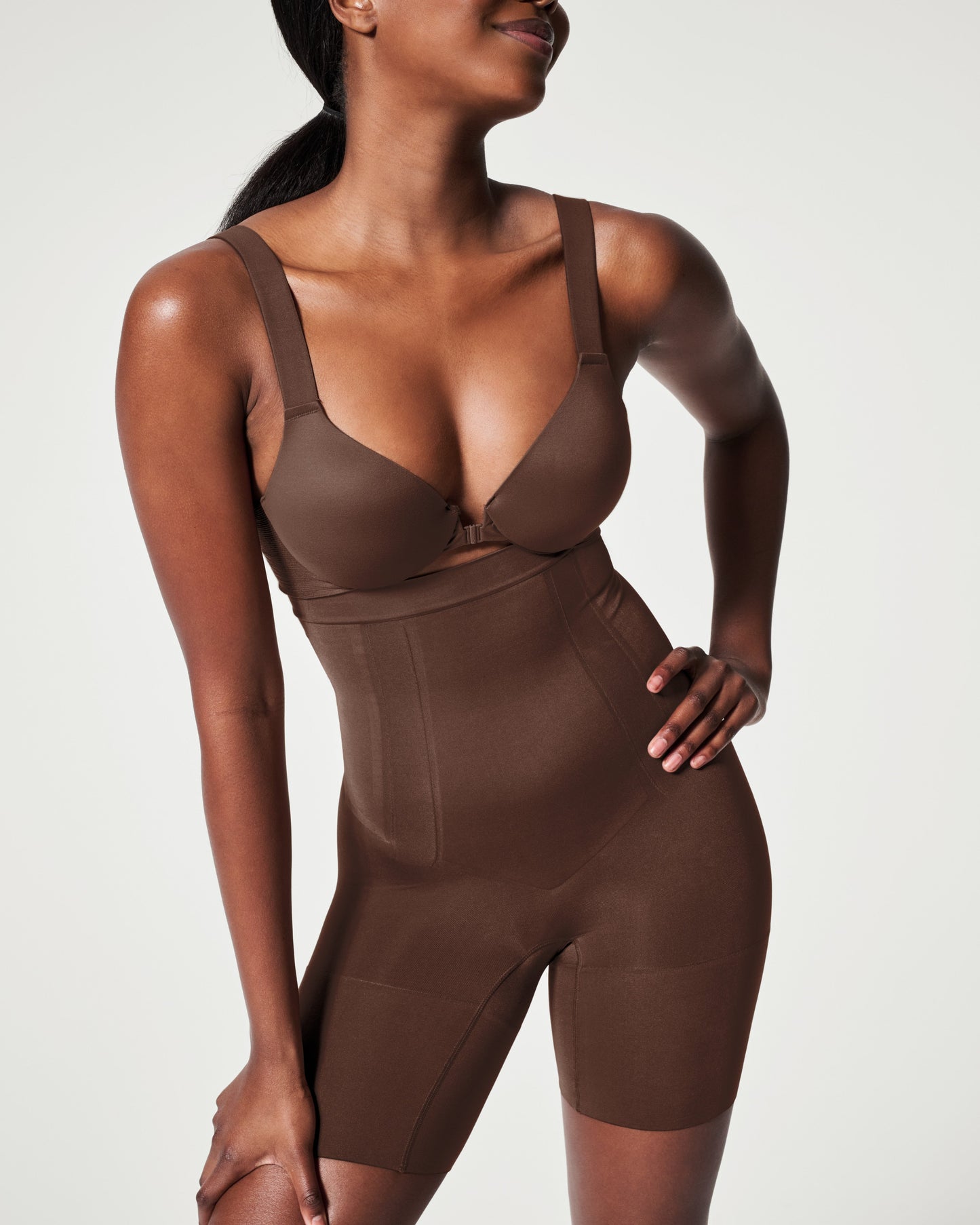 LUKUSAFIsculpt™ OnCore High-Waisted Mid-Thigh Short
