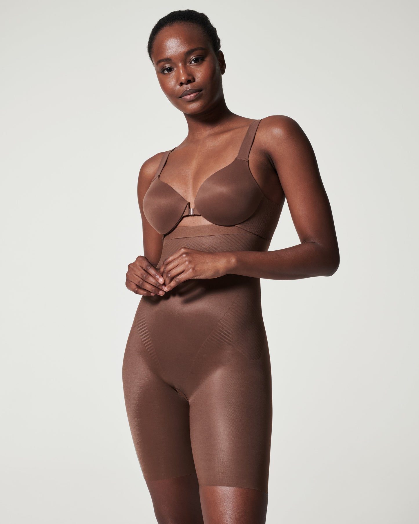 LUKUSAFIshape™ Invisible High-Waisted Mid-Thigh Short